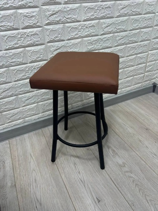 Табурет кухонний Tutty+ 30х30х45 см Коричневий/Чорний (28374261)