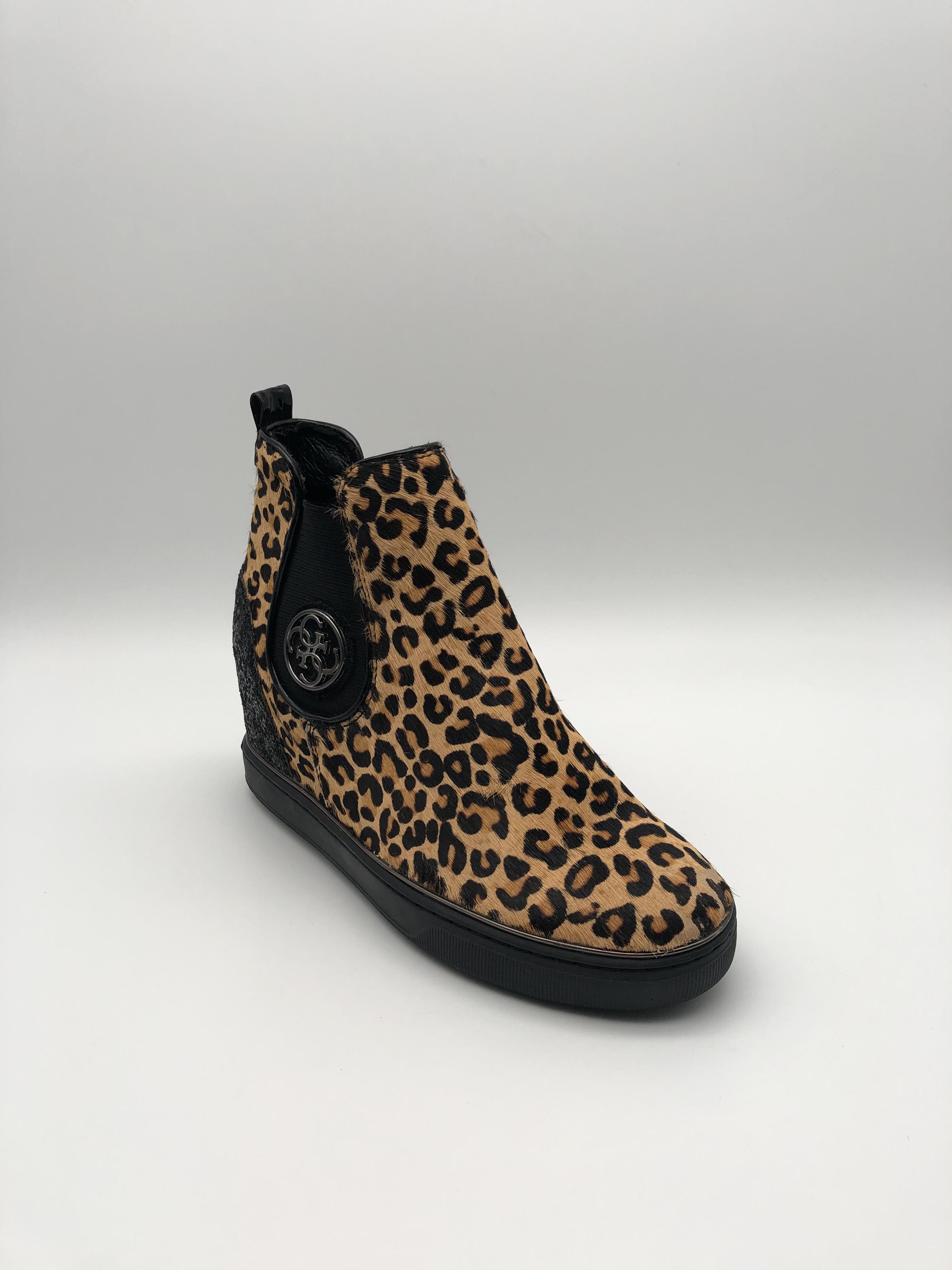 Ботильоны женские Guess 415W р. 37 Леопардовый