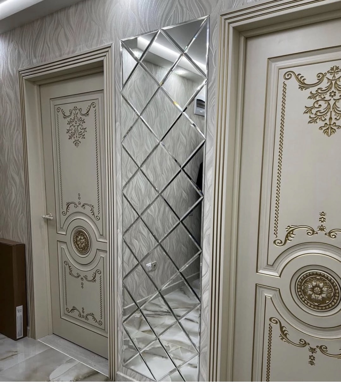 Панно дзеркальне YUF_GLASS 1000х900 мм (265)