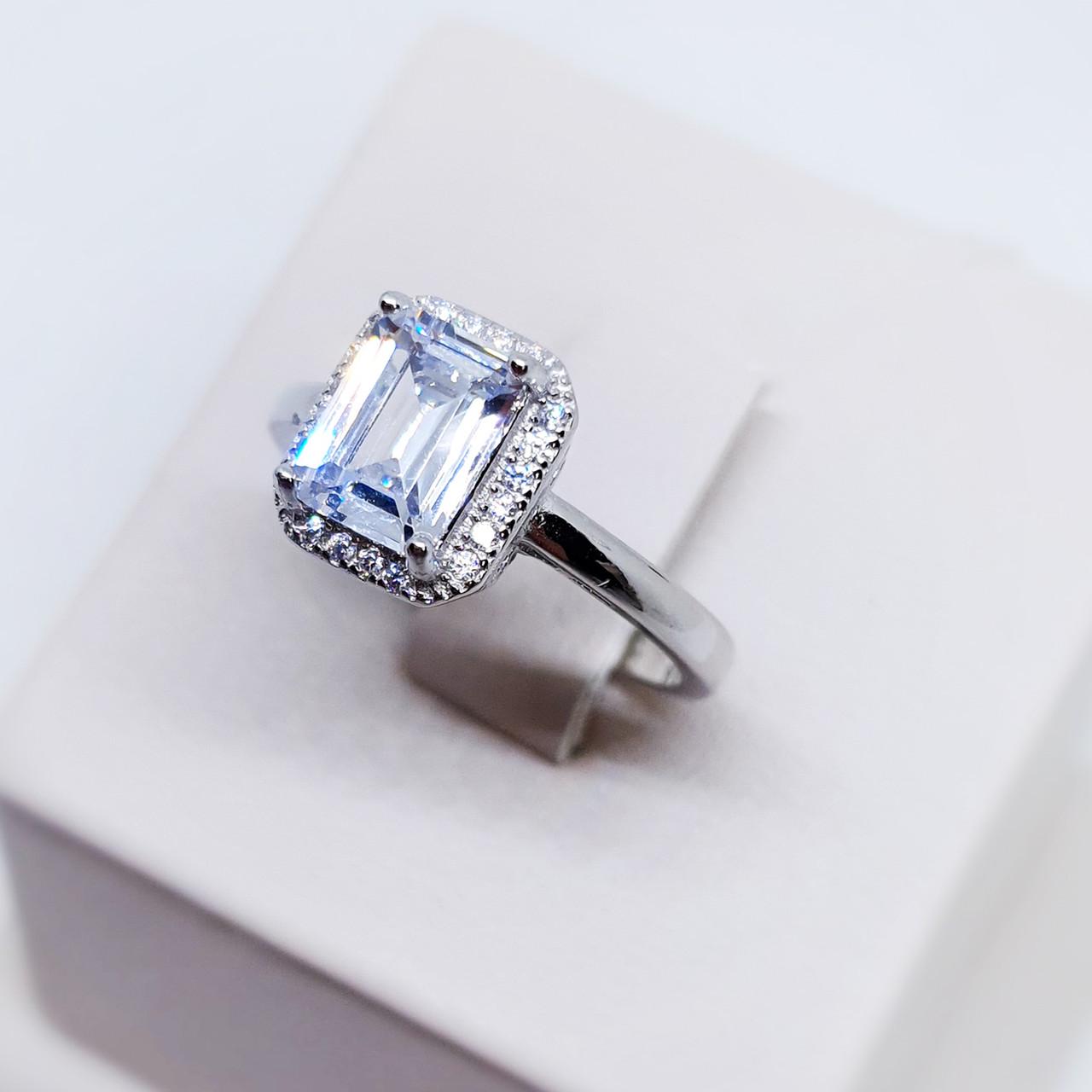 Кольцо серебряное с кубическим цирконием р. 18 4,1 г (1525818389)