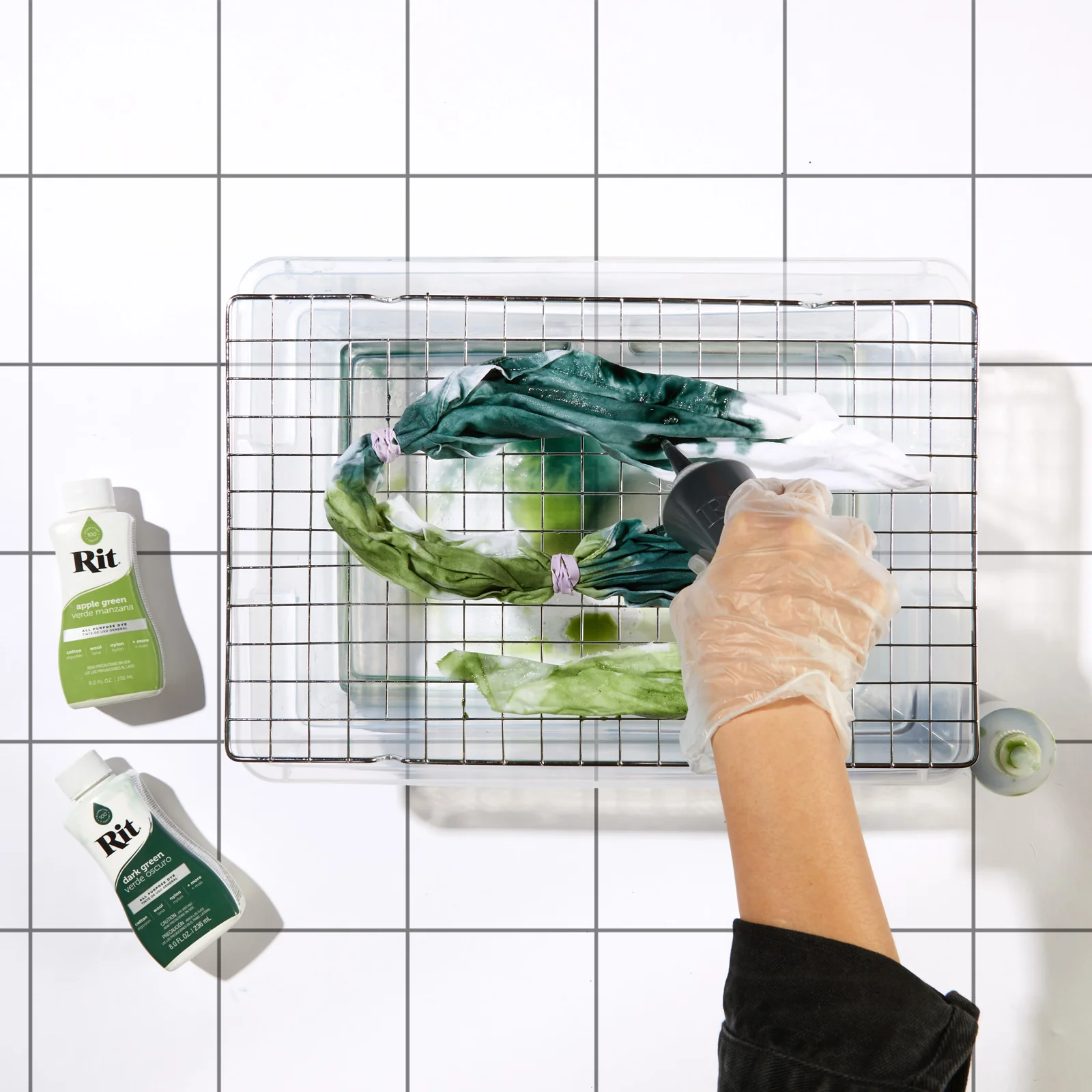 Барвник для одягу Rit Dye Apple Green (88450) - фото 3 Барвник для одягу Rit Dye Apple Green (88450) - фото 3