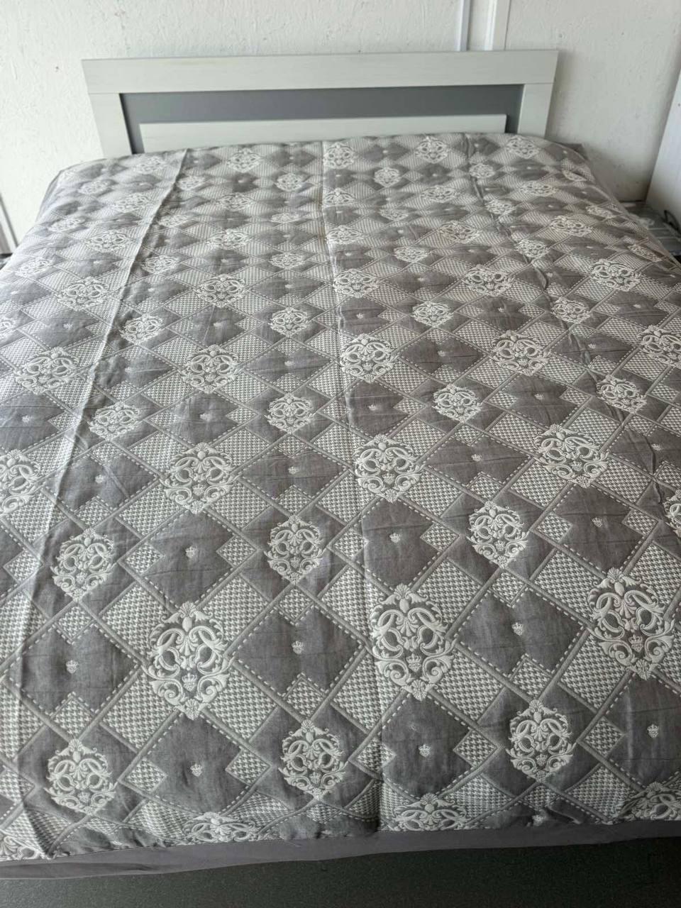 Покрывало для дома гипоаллергенное евро 200х230 см Темно-серый (П4К-al-lyon25-003) - фото 1 Покрывало для дома гипоаллергенное евро 200х230 см Темно-серый (П4К-al-lyon25-003) - фото 1