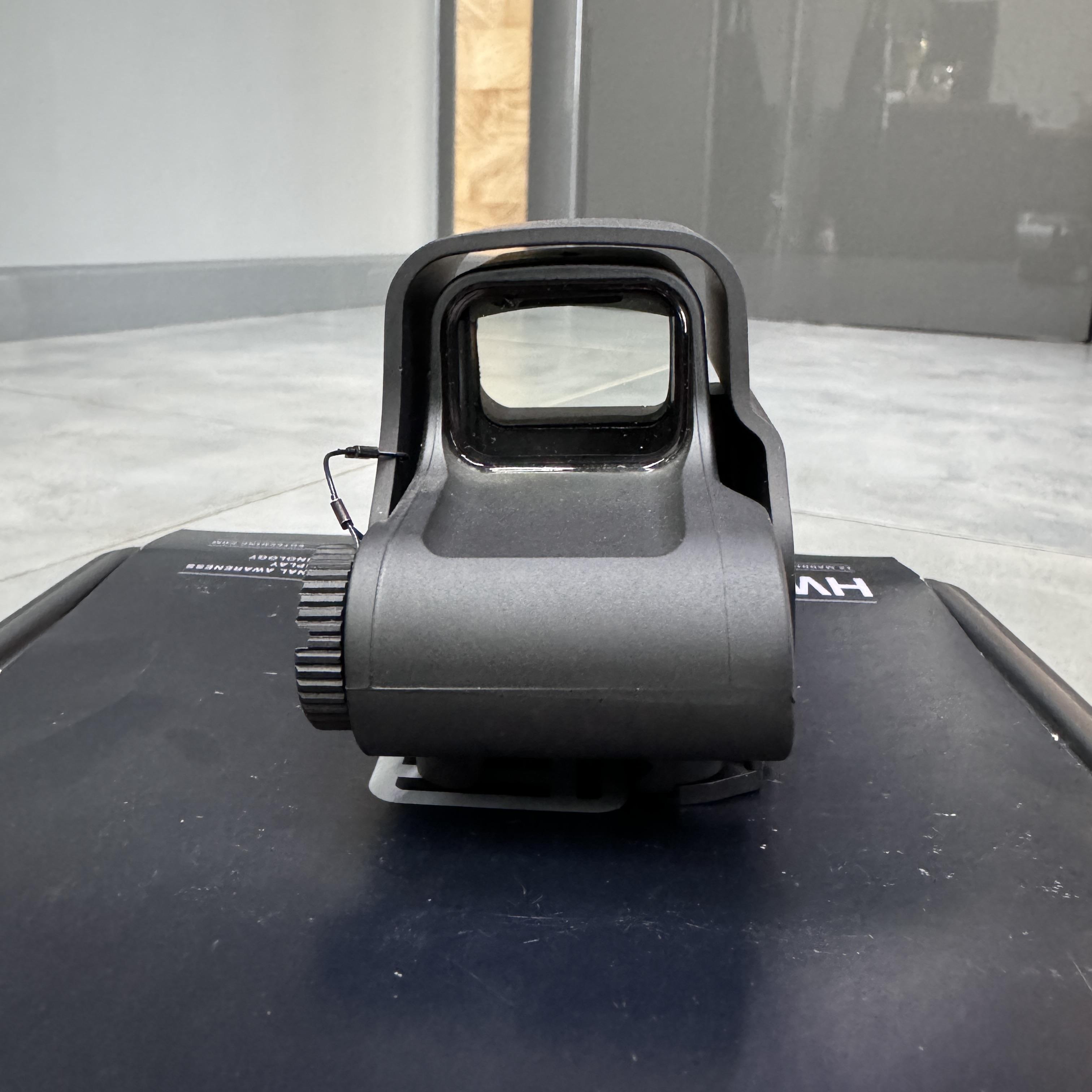 Приціл коліматорний EOTech EXPS2 голографічний коло 68 МОА з точкою 1 МОА з ударостійким кейсом (242095) - фото 4