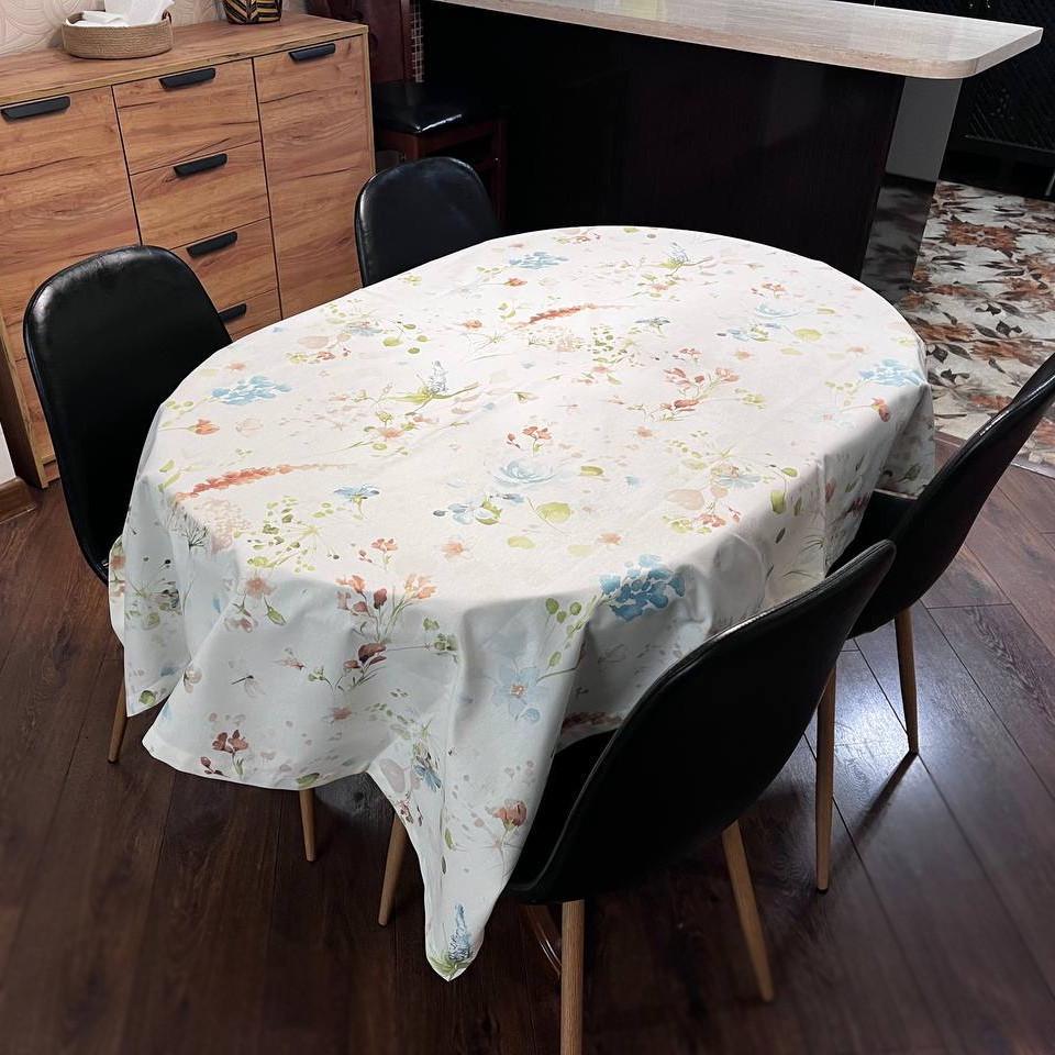 Скатерть тефлоновая с салфетками Цветы 1,4х2,2 м