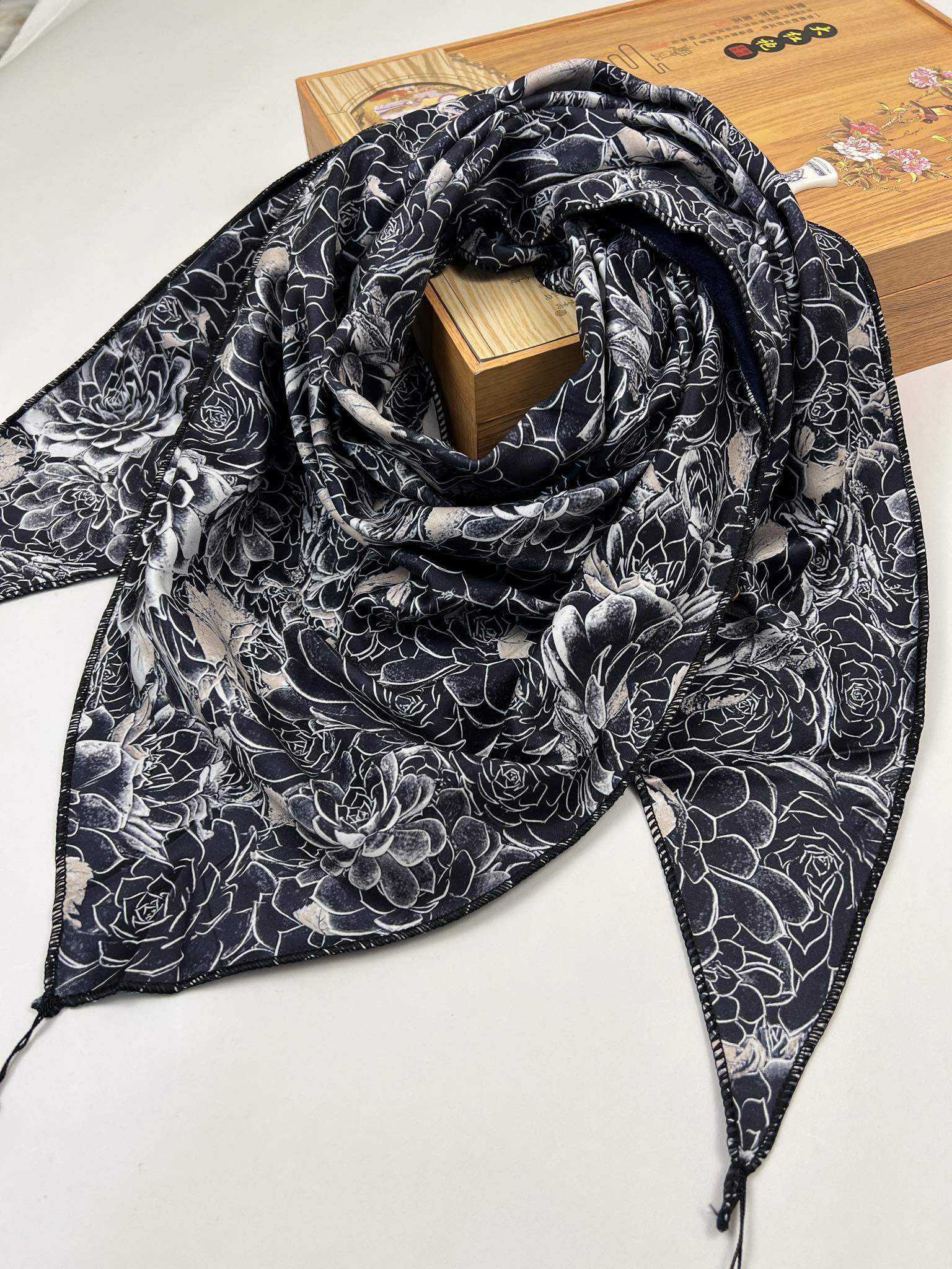 Шарф-косынка на флисе с кисточками Серый/Черный (885)