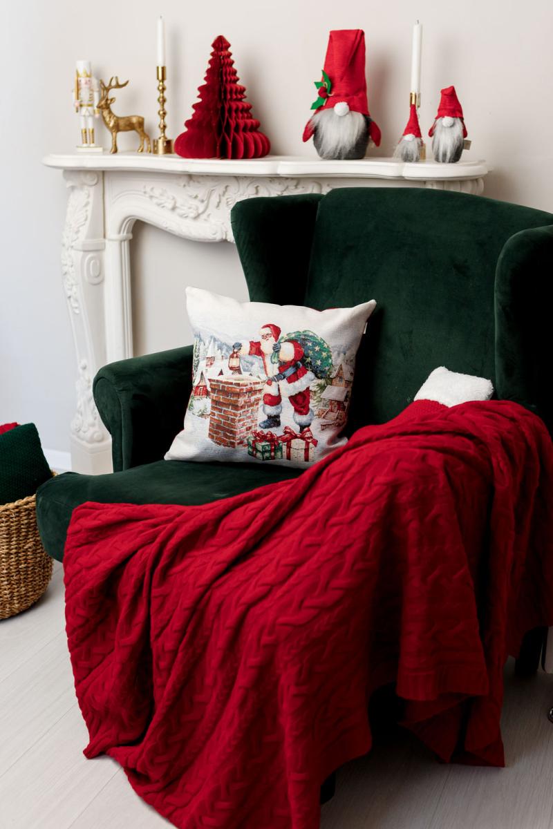 Наволочка гобеленовая с велюром Снежная зима Санта 45х45 см (037193) - фото 2