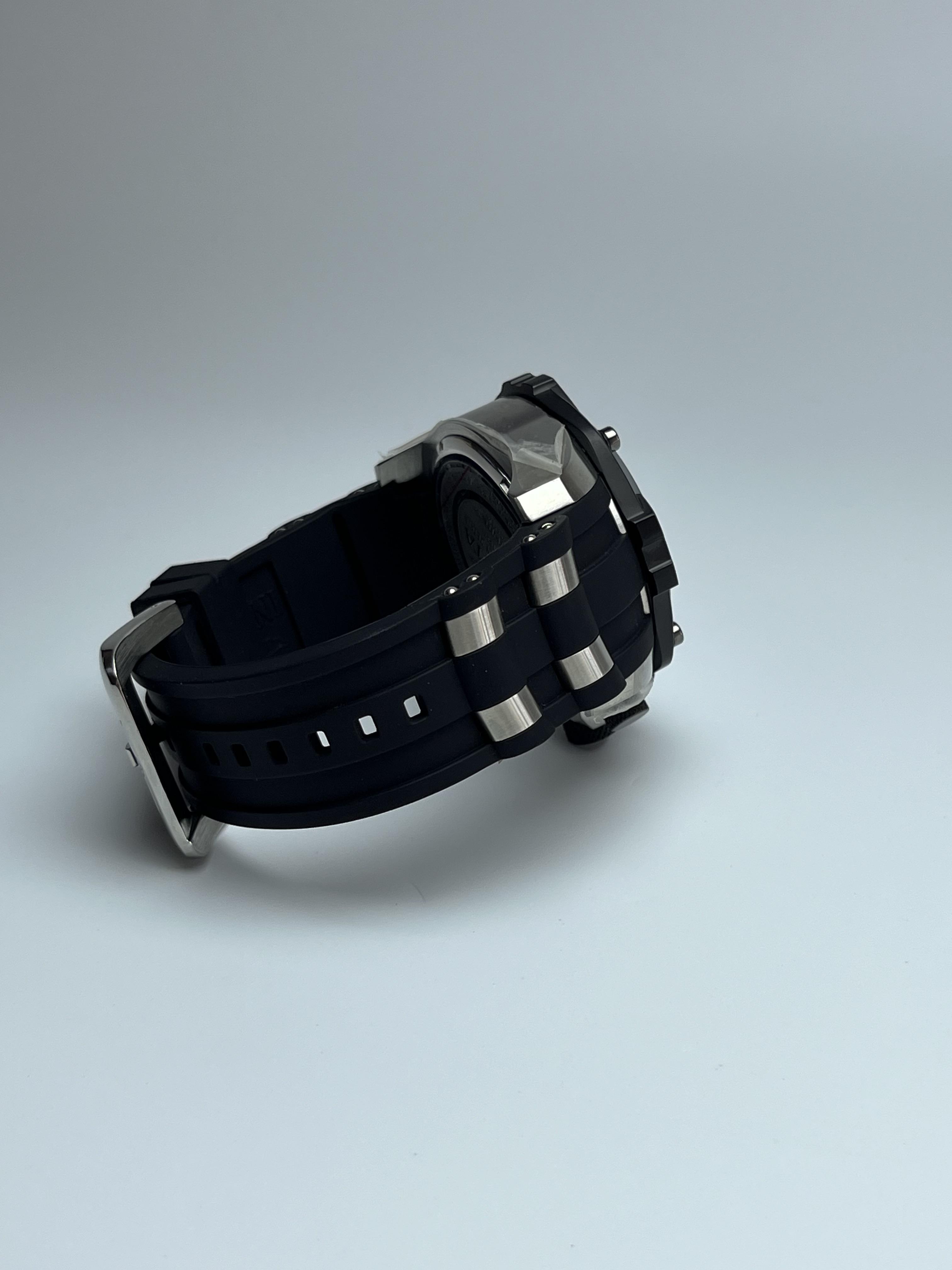 Наручний годинник чоловічий Invicta 44704 Chronograph (29316481) - фото 5 Наручний годинник чоловічий Invicta 44704 Chronograph (29316481) - фото 5