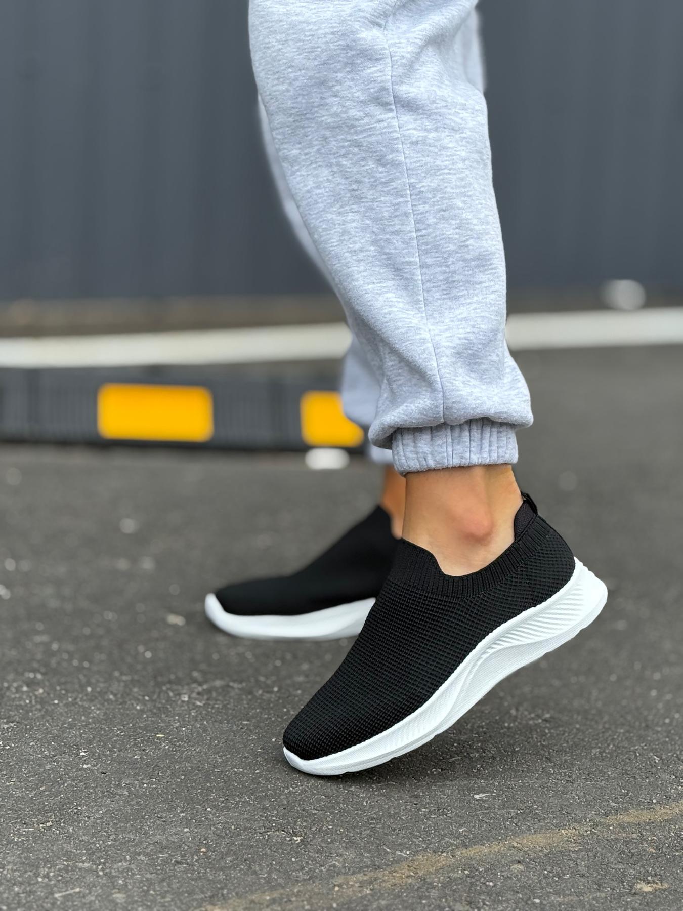 Кросівки жіночі текстиль р. 39 Чорний (4310647s4) Кросівки жіночі текстиль р. 39 Чорний (4310647s4)