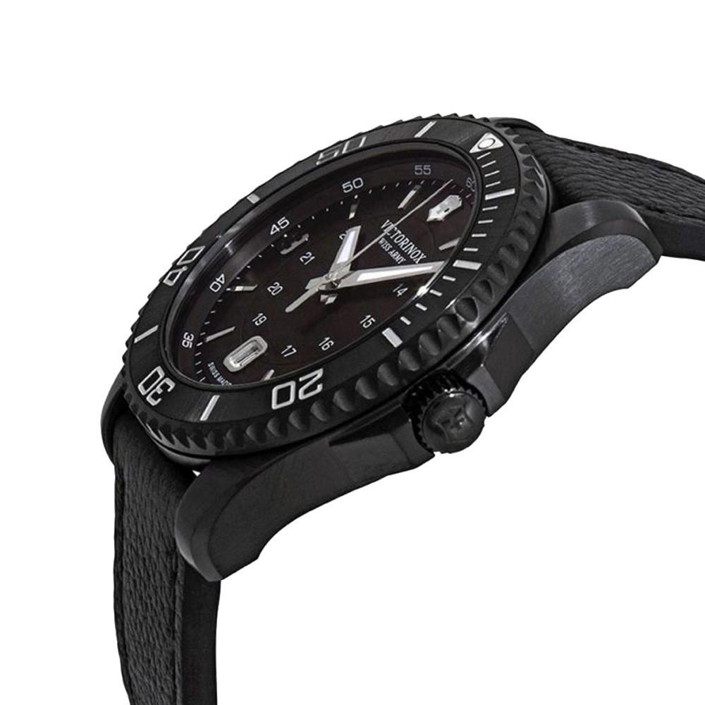 Наручний годинник чоловічий Victorinox Swiss Army Maverick кварцевий Black (V241787) - фото 3