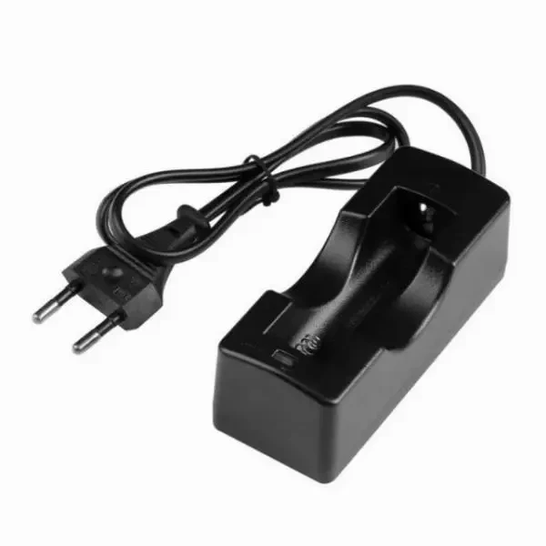 Зарядное устройство на 1x18650 от сети 220V Bailong Single (3281) Зарядное устройство на 1x18650 от сети 220V Bailong Single (3281)