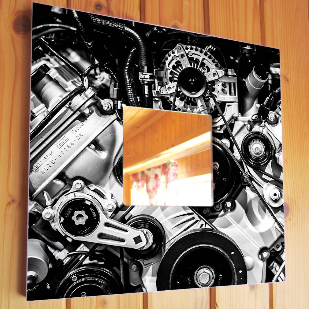 Зеркало декоративное в стиле стимпанк Мотор автомобиля 260х260 мм (M03876)