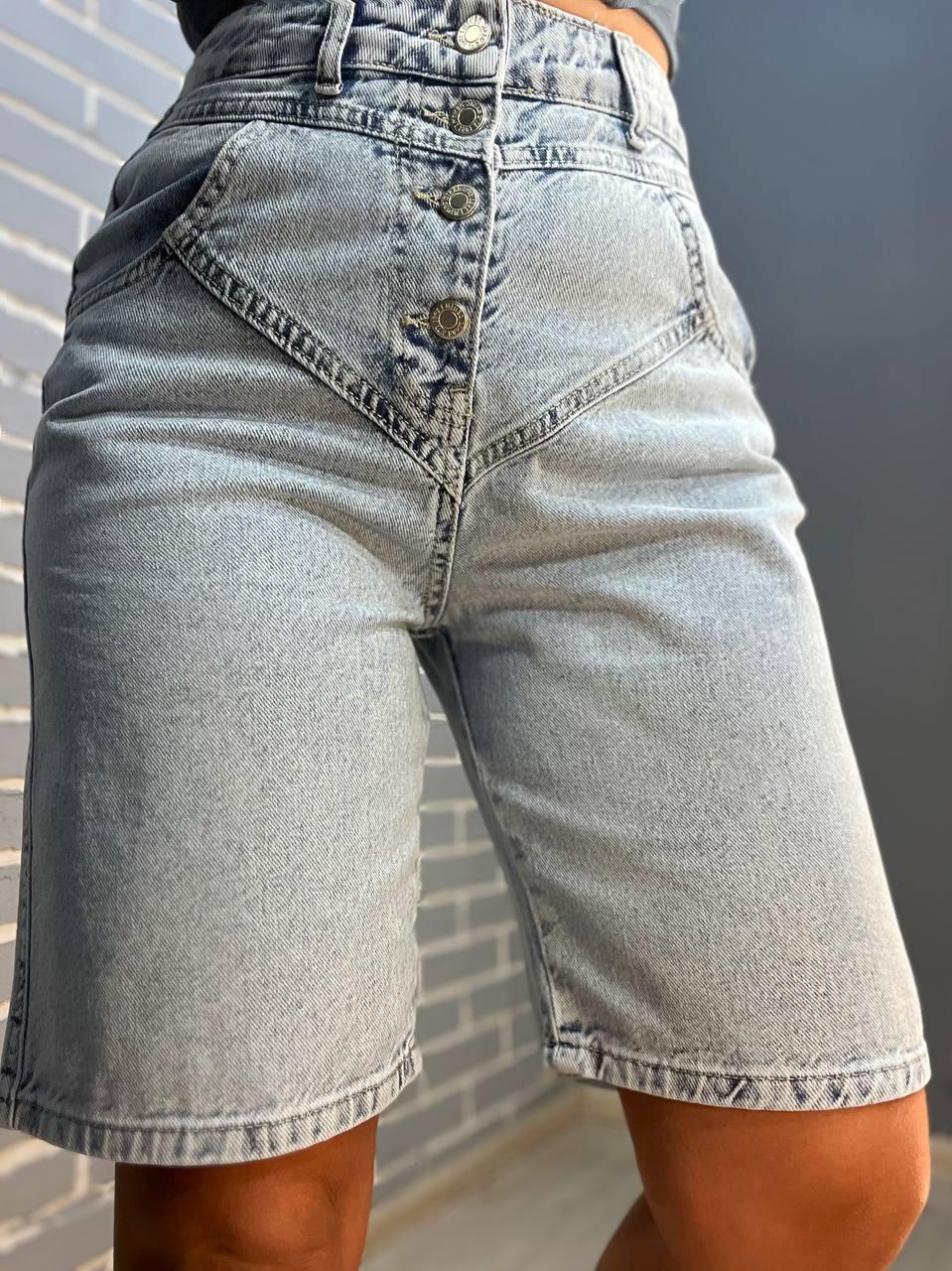 Шорты женские джинсовые Its Basic 2838 STRAIGHT FIT кокетка пуговицы длинные р. 34 Светло-голубой (24139692) - фото 5 Шорты женские джинсовые Its Basic 2838 STRAIGHT FIT кокетка пуговицы длинные р. 34 Светло-голубой (24139692) - фото 5