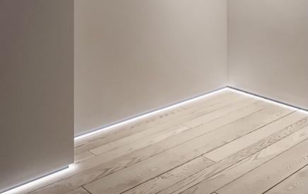 Плинтус скрытого монтажа ProfiLuxe 20 мм под гипсокартон SVP-102 2600 мм алюминиевый без покрытия - фото 6 Плинтус скрытого монтажа ProfiLuxe 20 мм под гипсокартон SVP-102 2600 мм алюминиевый без покрытия - фото 6