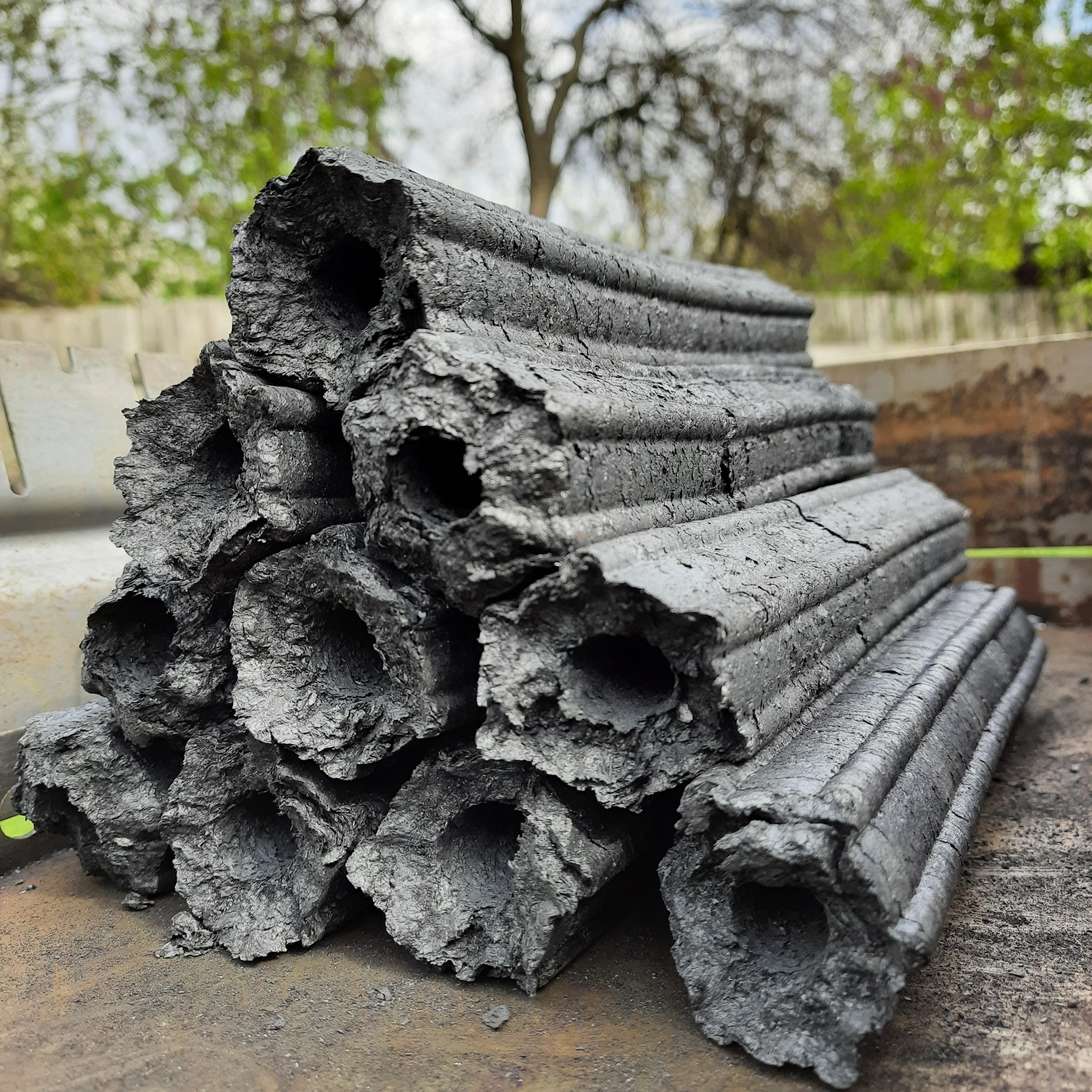 Топливные дерево-угольные брикеты для мангала и гриля Pini Kay 10 кг Топливные дерево-угольные брикеты для мангала и гриля Pini Kay 10 кг