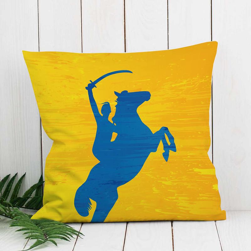 Декоративна подушка PromoZP Вершник плюш одностороння 45х45 см Жовтий (111586-2)