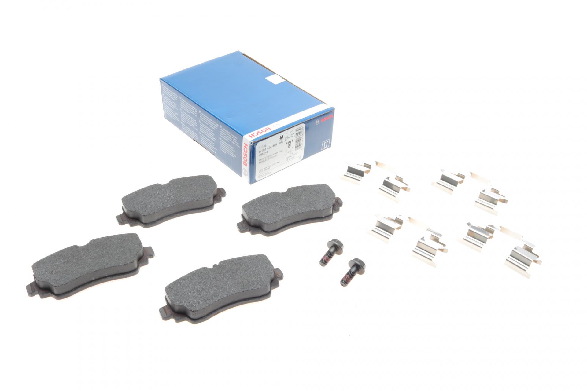 Колодки тормозные передние MB A-class W168 97-04 с пружинками (0 986 424 469 BOSCH)