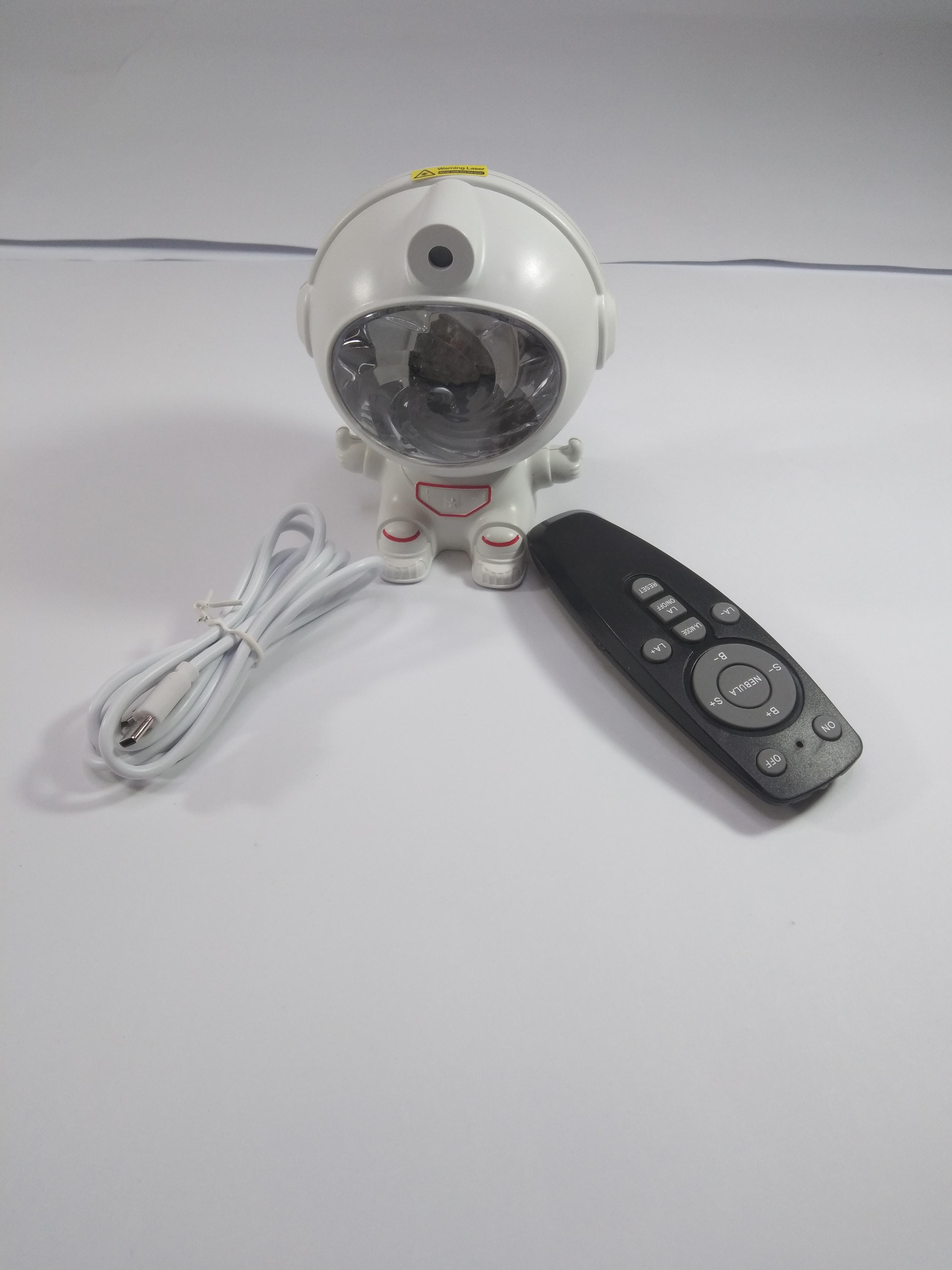 Ночник-проектор звездного неба Сидящий астронавт лазерный с пультом Белый (ST-2536) - фото 5 Ночник-проектор звездного неба Сидящий астронавт лазерный с пультом Белый (ST-2536) - фото 5