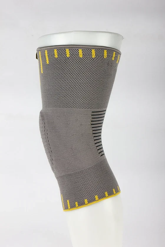 Бандаж компресійний на колінний суглоб Morsa з фіксацією колінної чашечки XXL Сірий - фото 3 Бандаж компресійний на колінний суглоб Morsa з фіксацією колінної чашечки XXL Сірий - фото 3