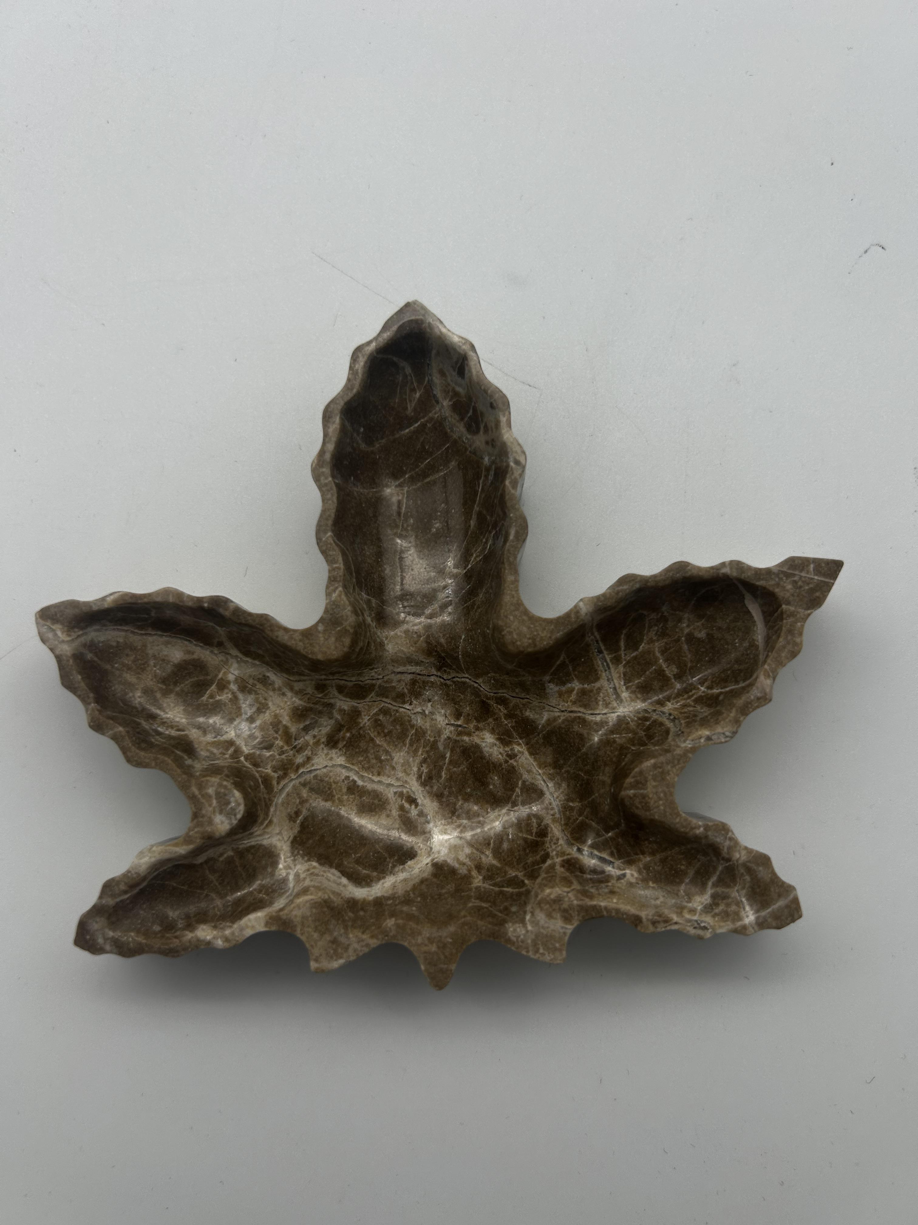 Попільничка мармурова Листок Білий (6277219) - фото 3