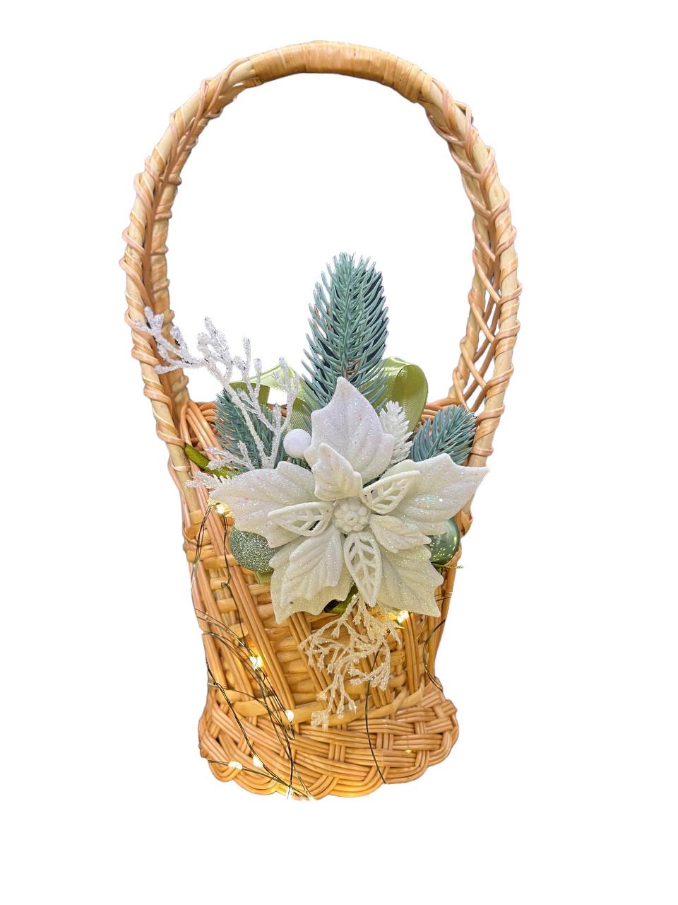 Корзина с декором из лозы (13916536)