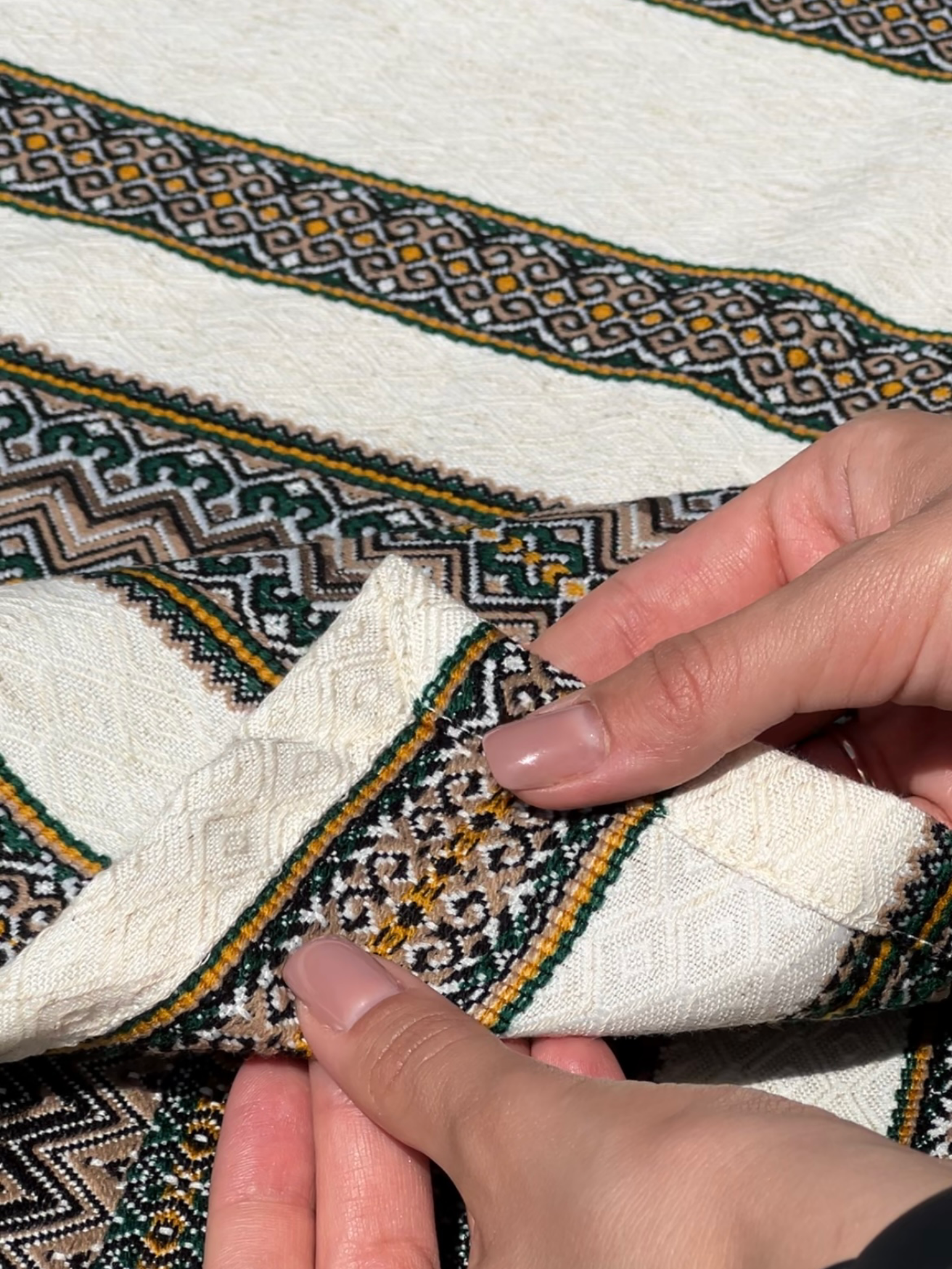 Скатертина лляна великодня Стожари з українським орнаментом 150x110 см (1905-1) - фото 9 Скатертина лляна великодня Стожари з українським орнаментом 150x110 см (1905-1) - фото 9