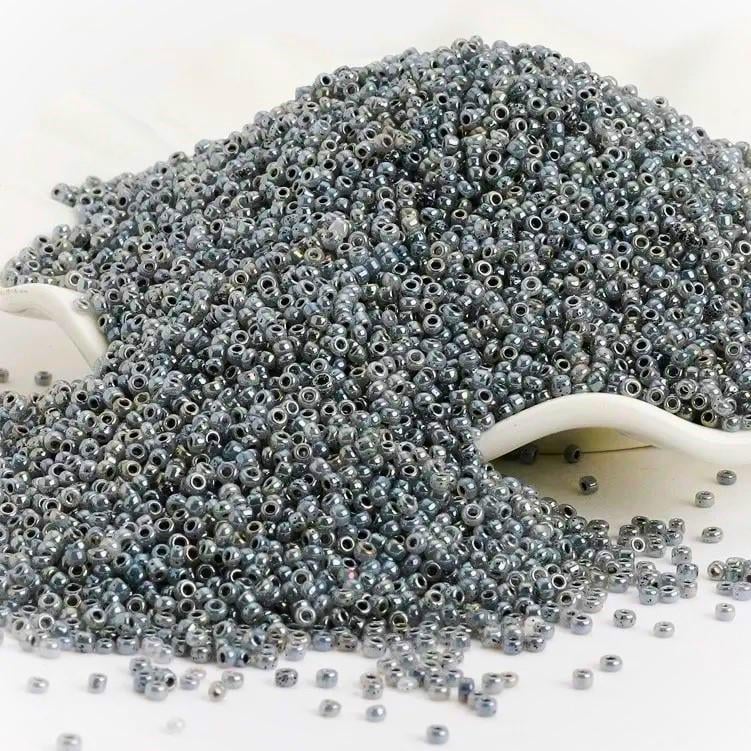 Бісер Блискучий 2 мм 50 г Сірий (БР0002л12)