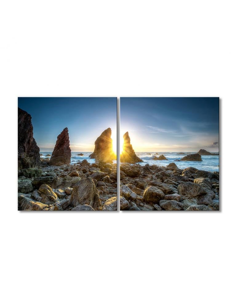 Картина модульная Солнечный свет проходит через скалы между берегом моря 2 модуля 50x75 см