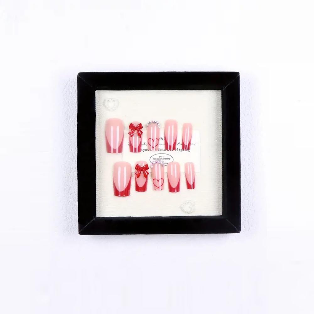 Ногти накладные Цветной френч с объемным бантом и стразами квадрат средней длины с клеевыми стиками 24 шт. Красный (3000003740) - фото 7 Ногти накладные Цветной френч с объемным бантом и стразами квадрат средней длины с клеевыми стиками 24 шт. Красный (3000003740) - фото 7