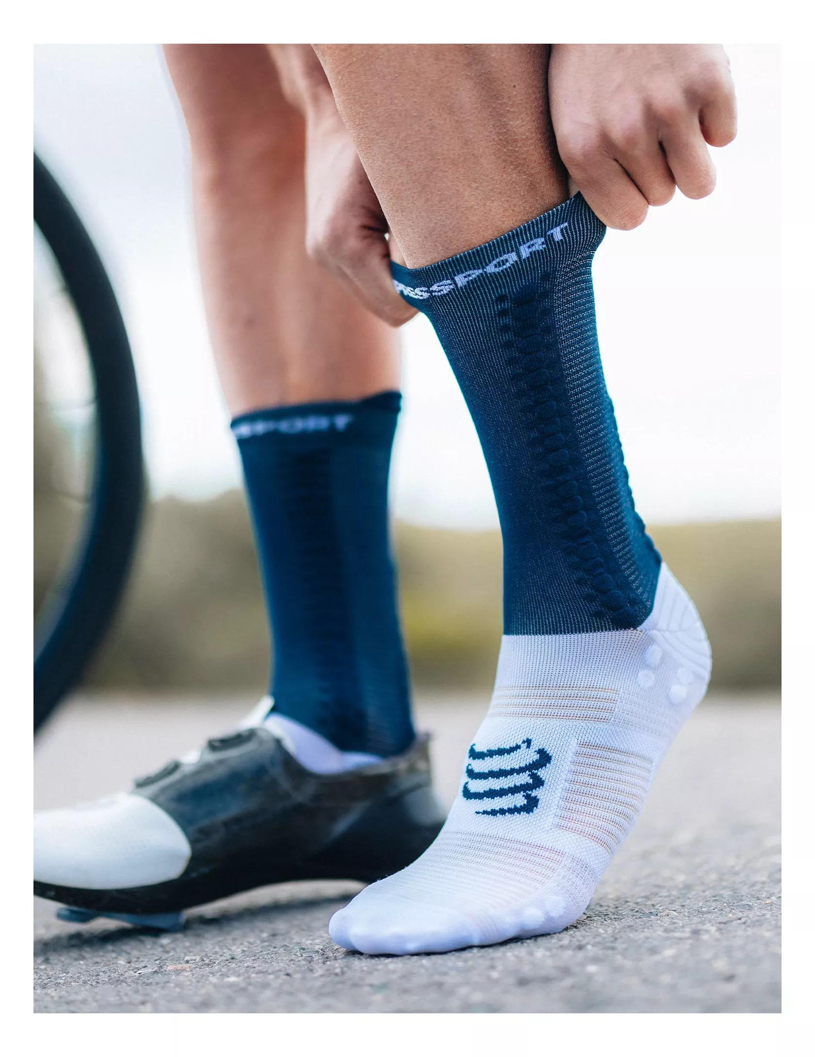 Носки Compressport Pro Racing Socks V4.0 Bike T2 р. 39-41 Blues/White (2a57db13) - фото 3