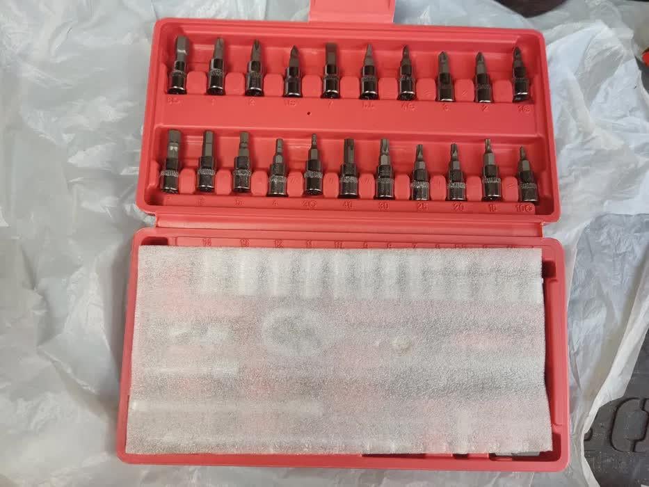 Комплект инструментов PCS SOCKET WRENCH SET для ремонта в пластиковом кейсе 46 дет. (28337653) - фото 6 Комплект инструментов PCS SOCKET WRENCH SET для ремонта в пластиковом кейсе 46 дет. (28337653) - фото 6