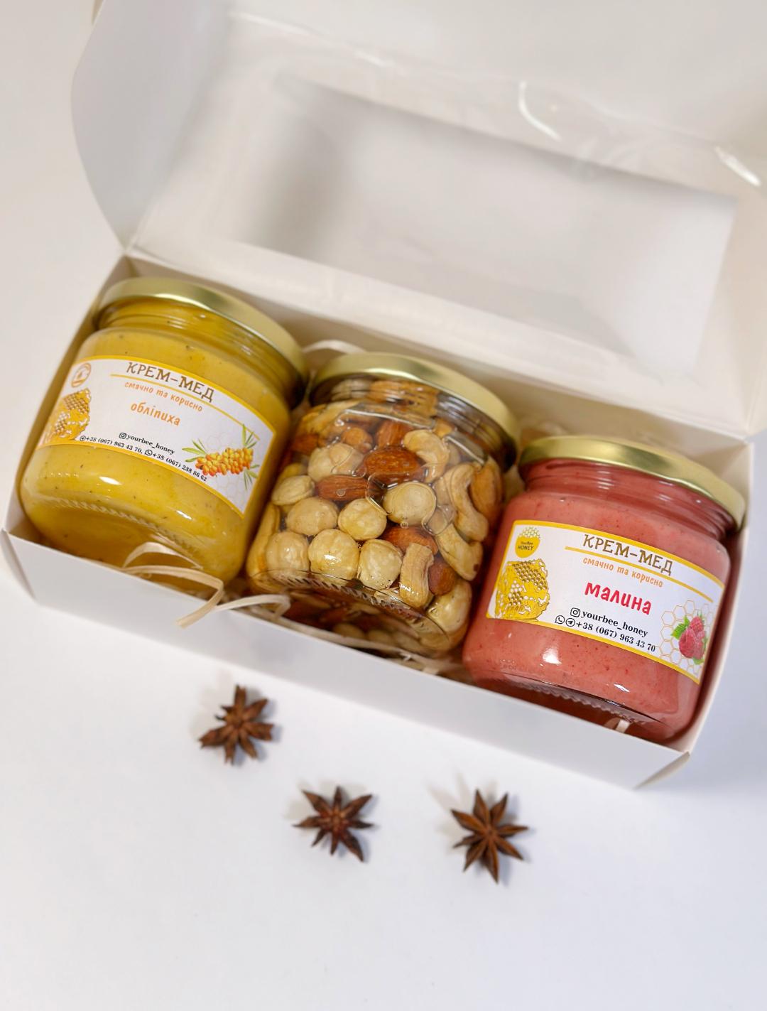 Набор медовый крем-мед Малина 200 мл/крем-мед Облепиха 200 мл/микс орехов 200 мл (000002)