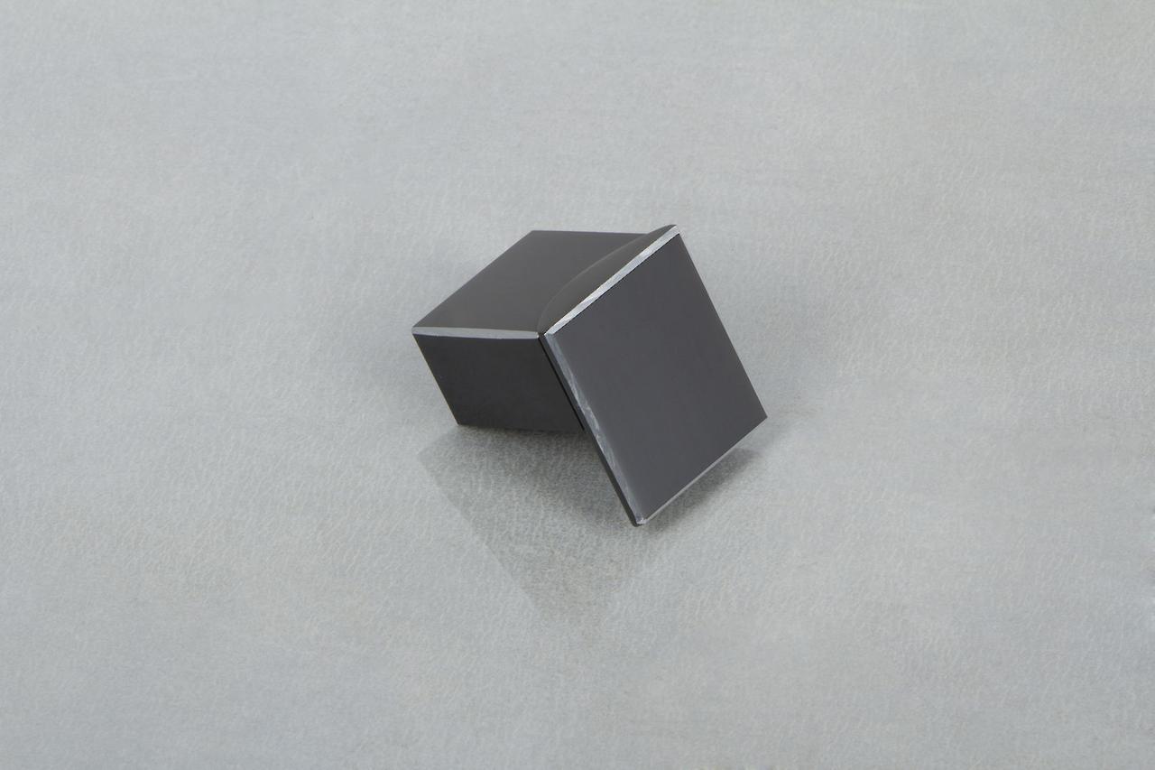 Меблева ручка-кнопка GTV ARES L 30 мм Чорний (UA-ARS30-20)