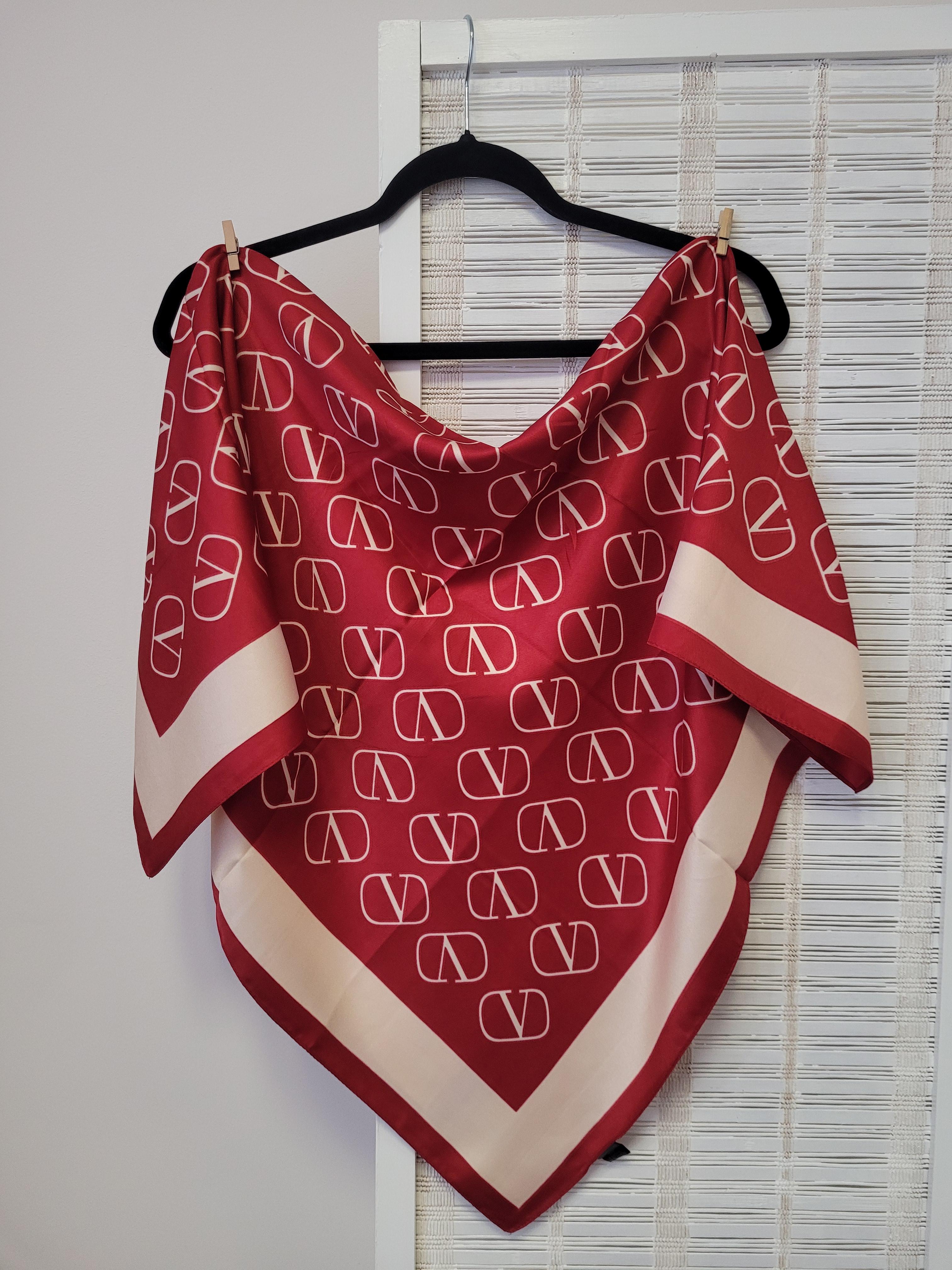 Хустка жіноча шовкова з Логотипом 90х90 см Червоний/Бордовий/Молочний (002522)