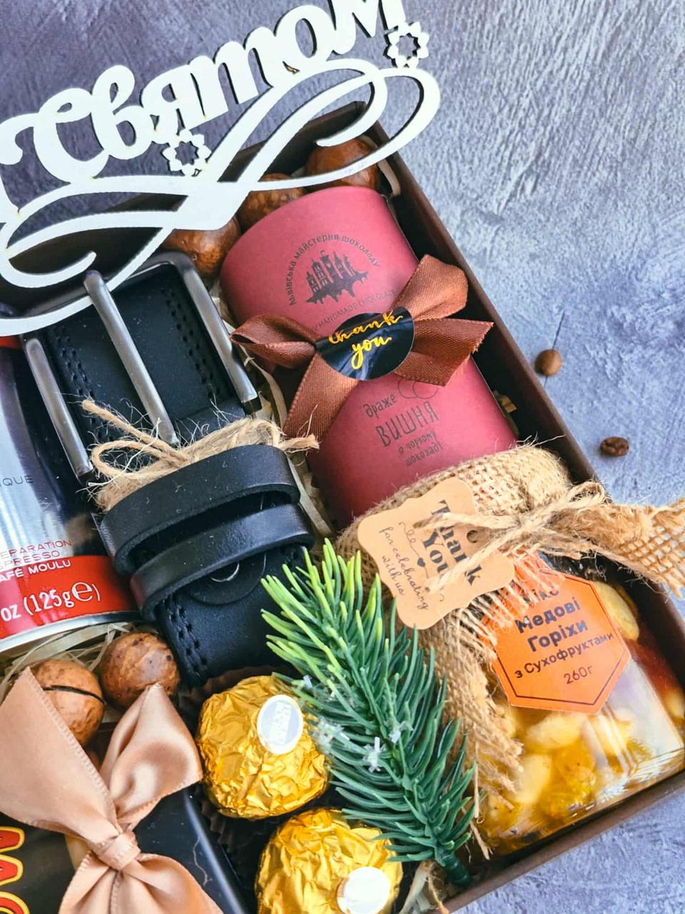 Подарунковий набір чоловічий з ременем та солодощами (2826800095) - фото 2