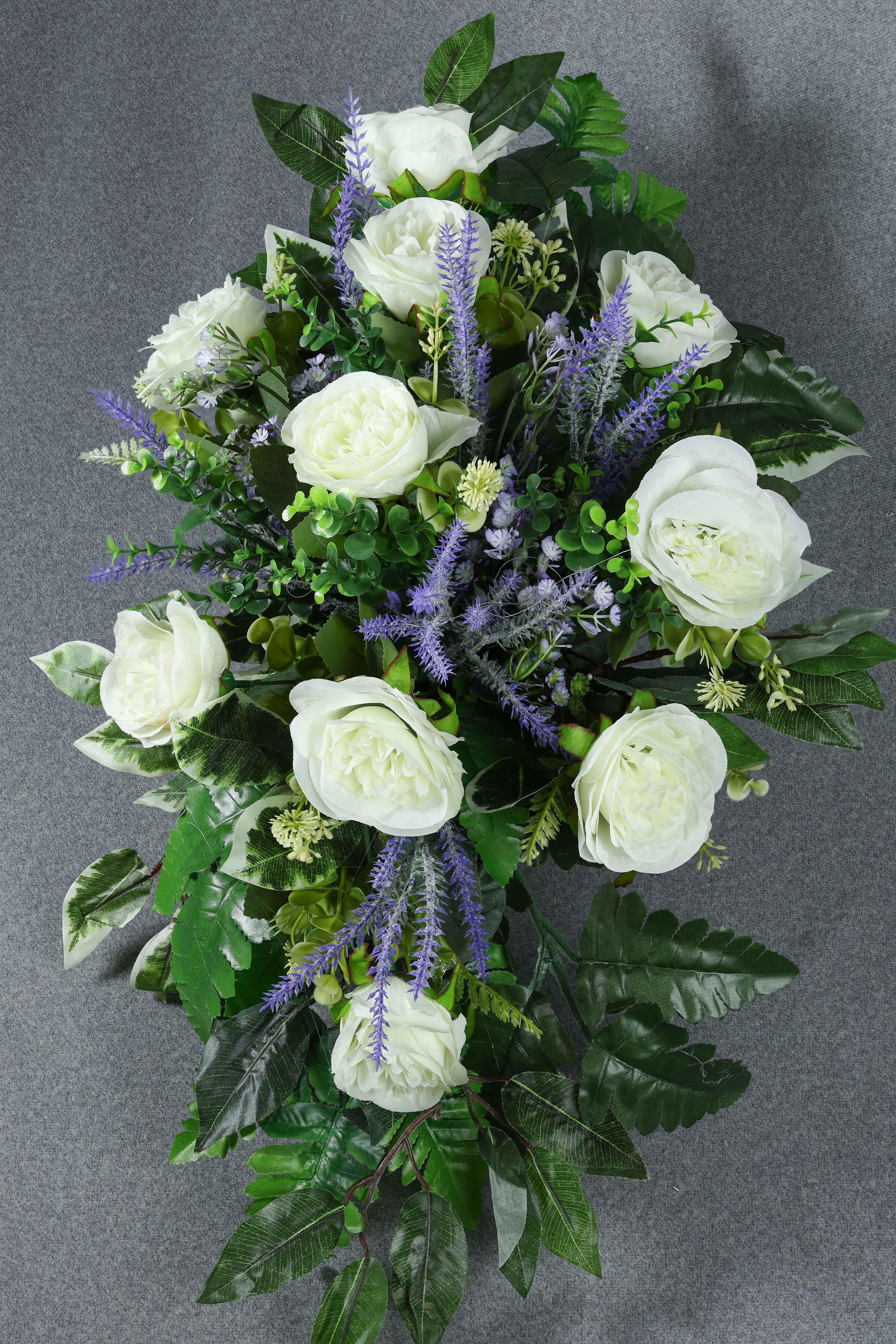 Композиция цветочная Вечность в белом кашпо с отягощенным основанием 10 роз и зелень 50х30 см