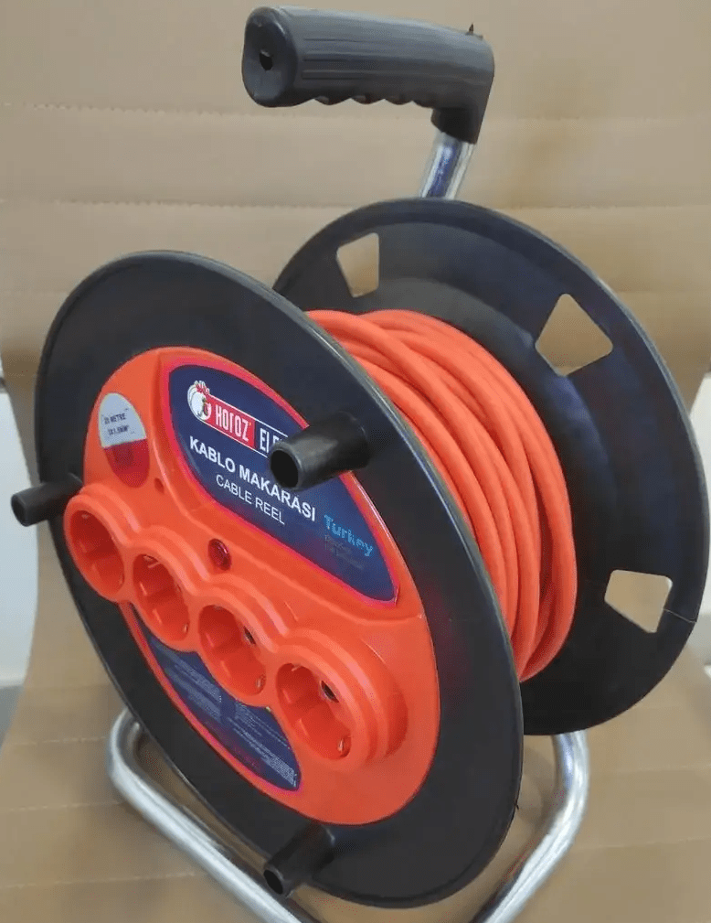 Удлинитель на катушке с заземлением Horoz 50 м. 4 гнезда ПВС 3 х 1,5 - фото 2 Удлинитель на катушке с заземлением Horoz 50 м. 4 гнезда ПВС 3 х 1,5 - фото 2