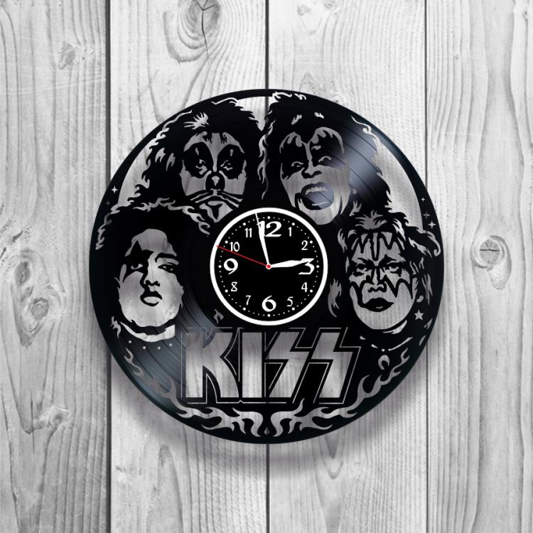 Часы настенные Kiss 0551 из виниловой пластинки