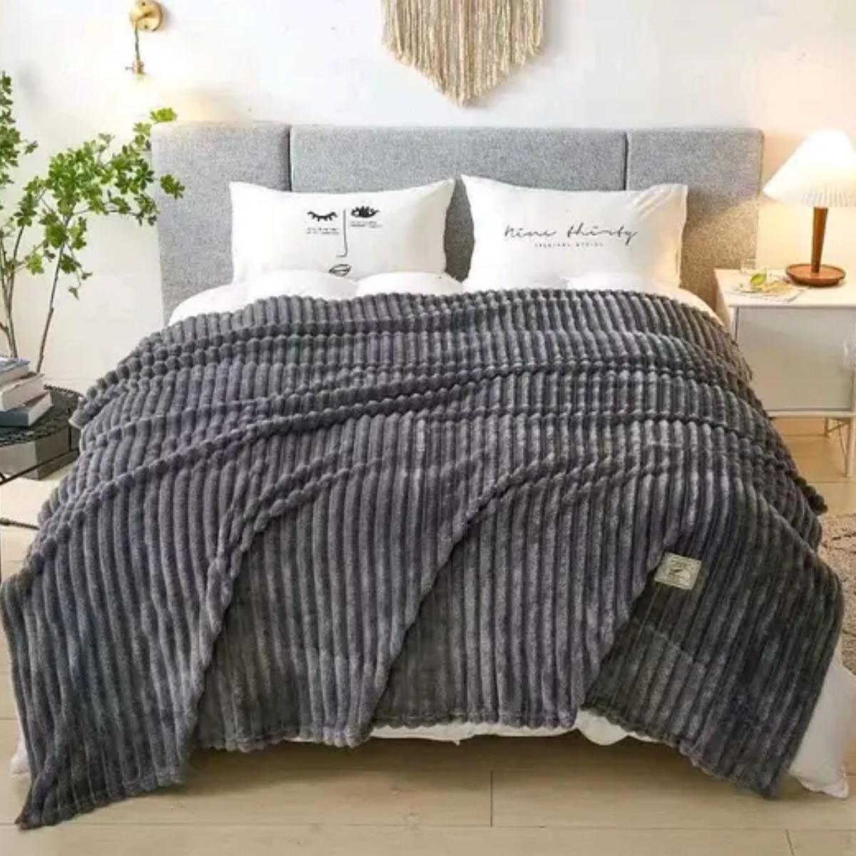 Плед Koloco Шарпей полуторный 150х200х2 см Темно-серый (37386) Плед Koloco Шарпей полуторный 150х200х2 см Темно-серый (37386)