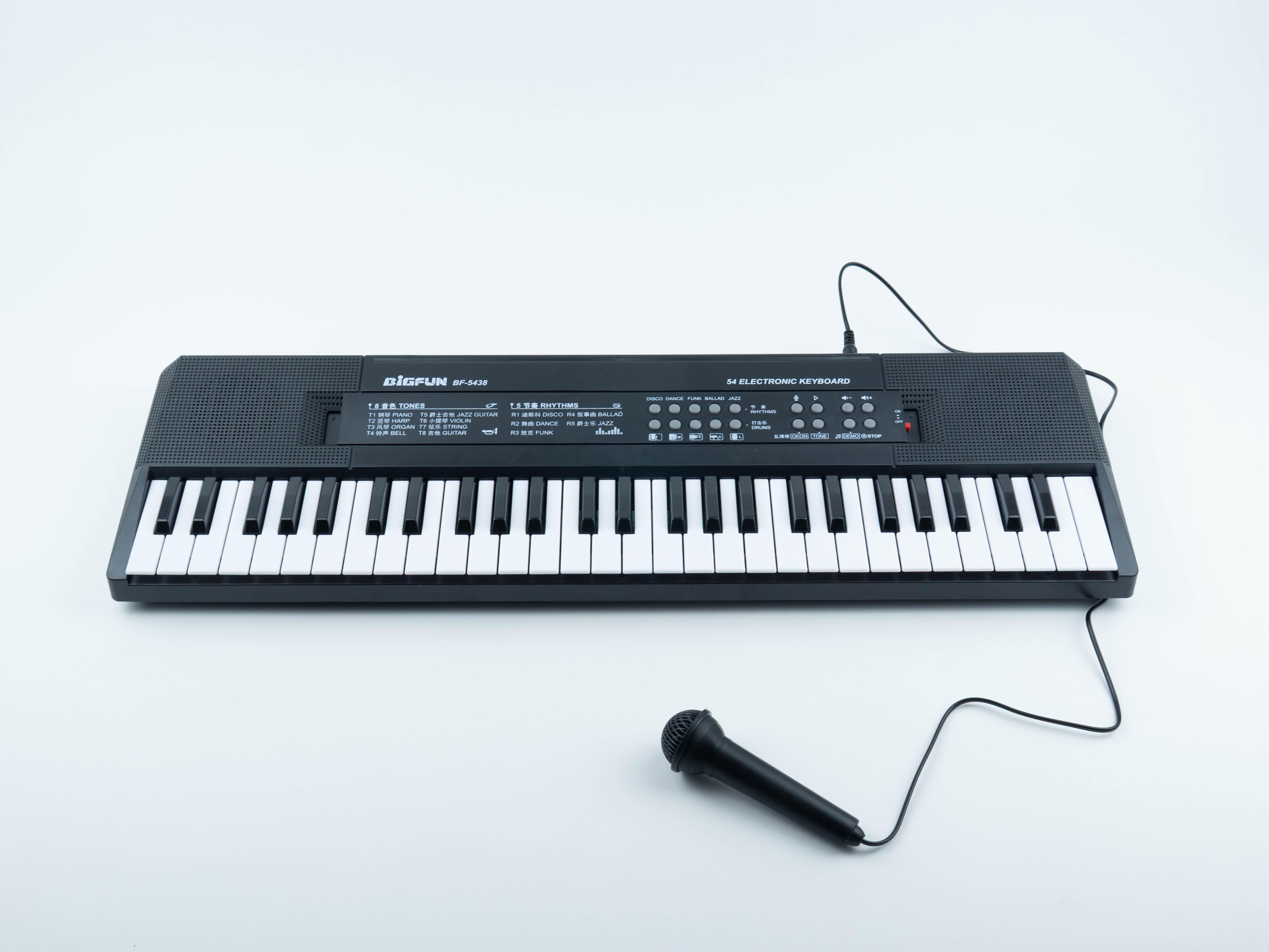 Фортепиано детское 54 клавиши на батарейках с микрофоном