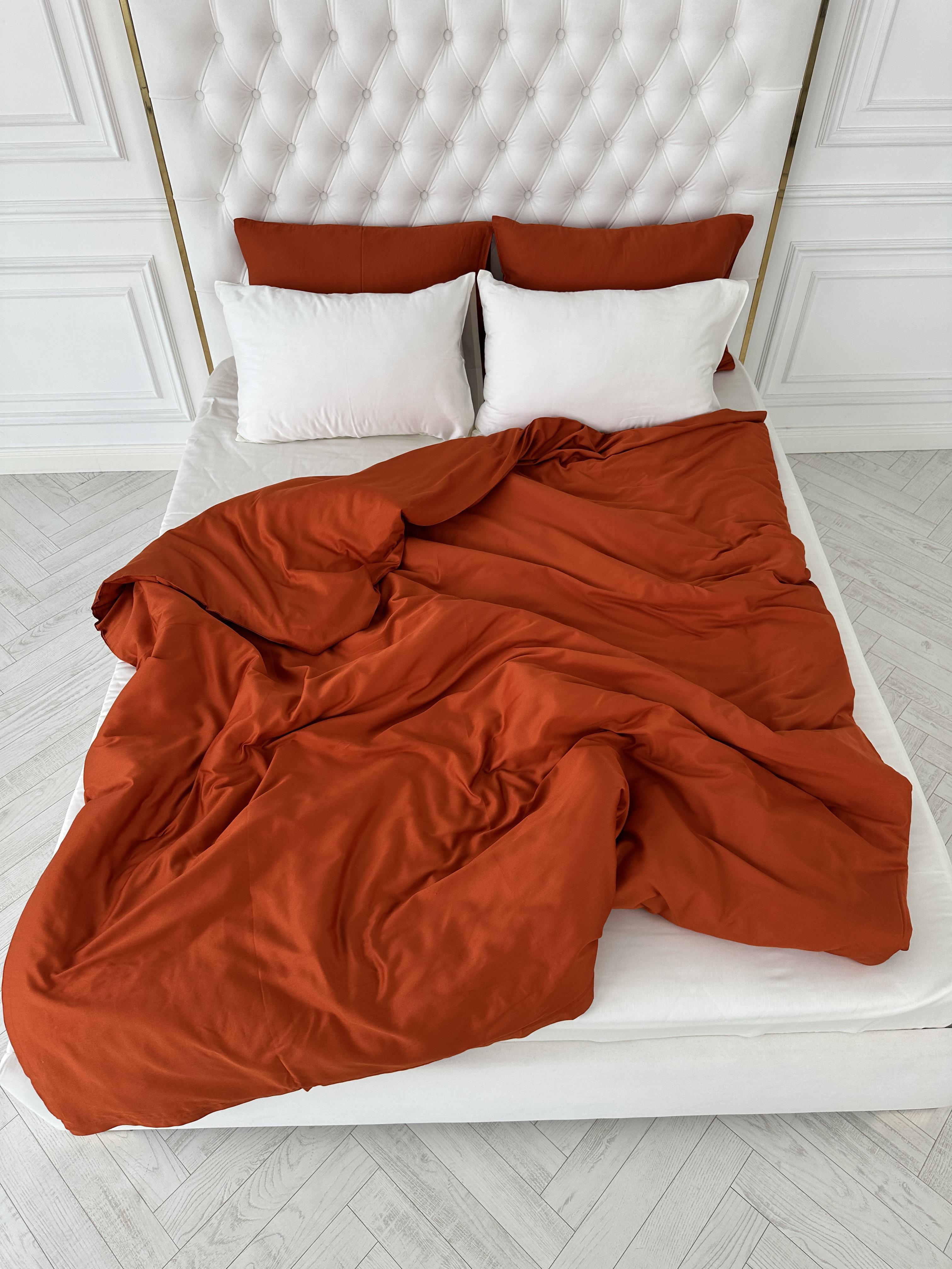 Комплект постельного белья HYGG семейный Красный с белым (1118-0) Комплект постельного белья HYGG семейный Красный с белым (1118-0)