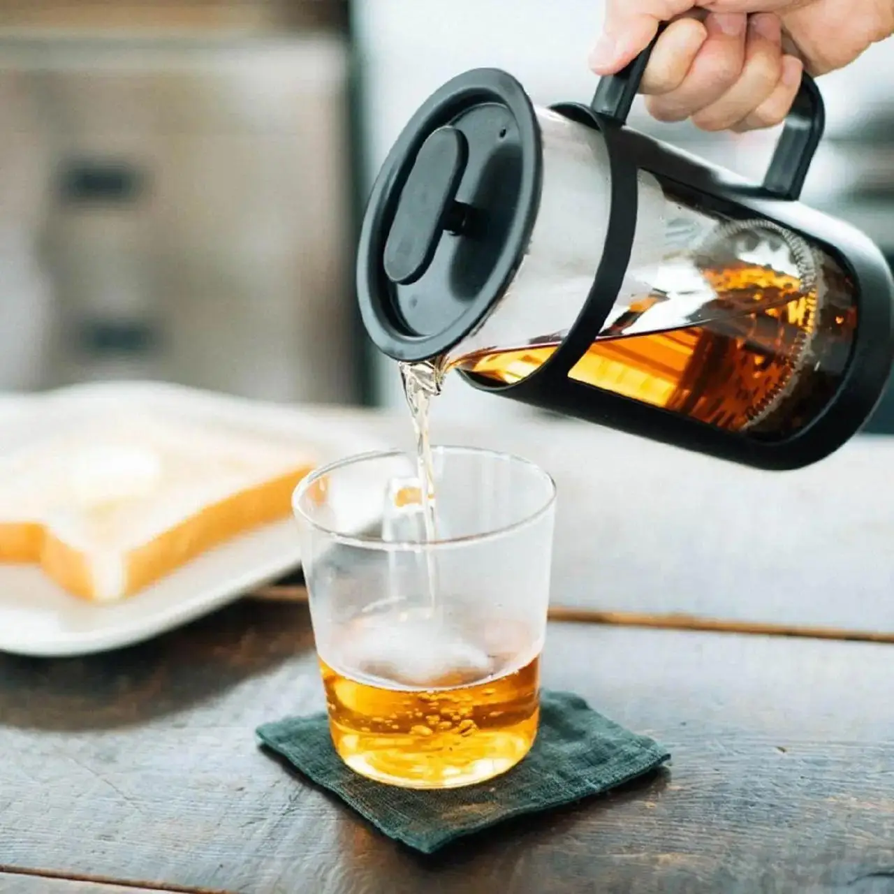 Френч-пресс для чая и кофе Hario Cafepress 600 мл (CPU-4-B) - фото 6 Френч-пресс для чая и кофе Hario Cafepress 600 мл (CPU-4-B) - фото 6