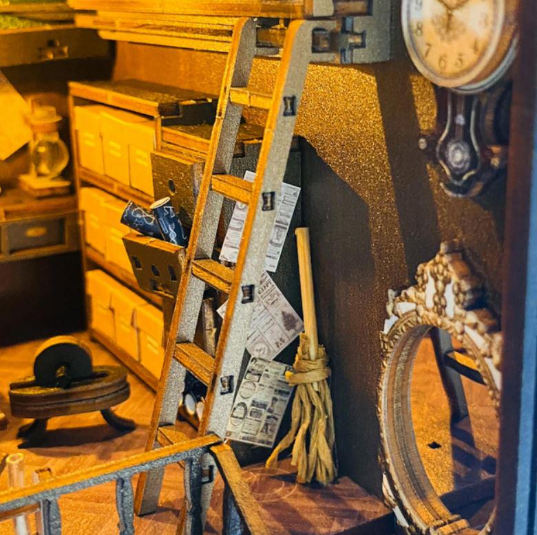 Румбокс книжный 3D DIY CuteBee Бук Нук Магическая Мастерская со светом - фото 8