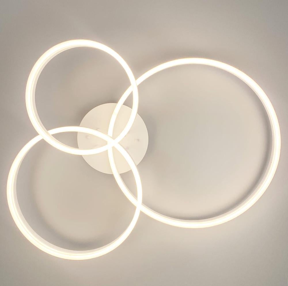Люстра cтельова LED на 3 кільця Білий (A 8008/3 WT) - фото 3 Люстра cтельова LED на 3 кільця Білий (A 8008/3 WT) - фото 3