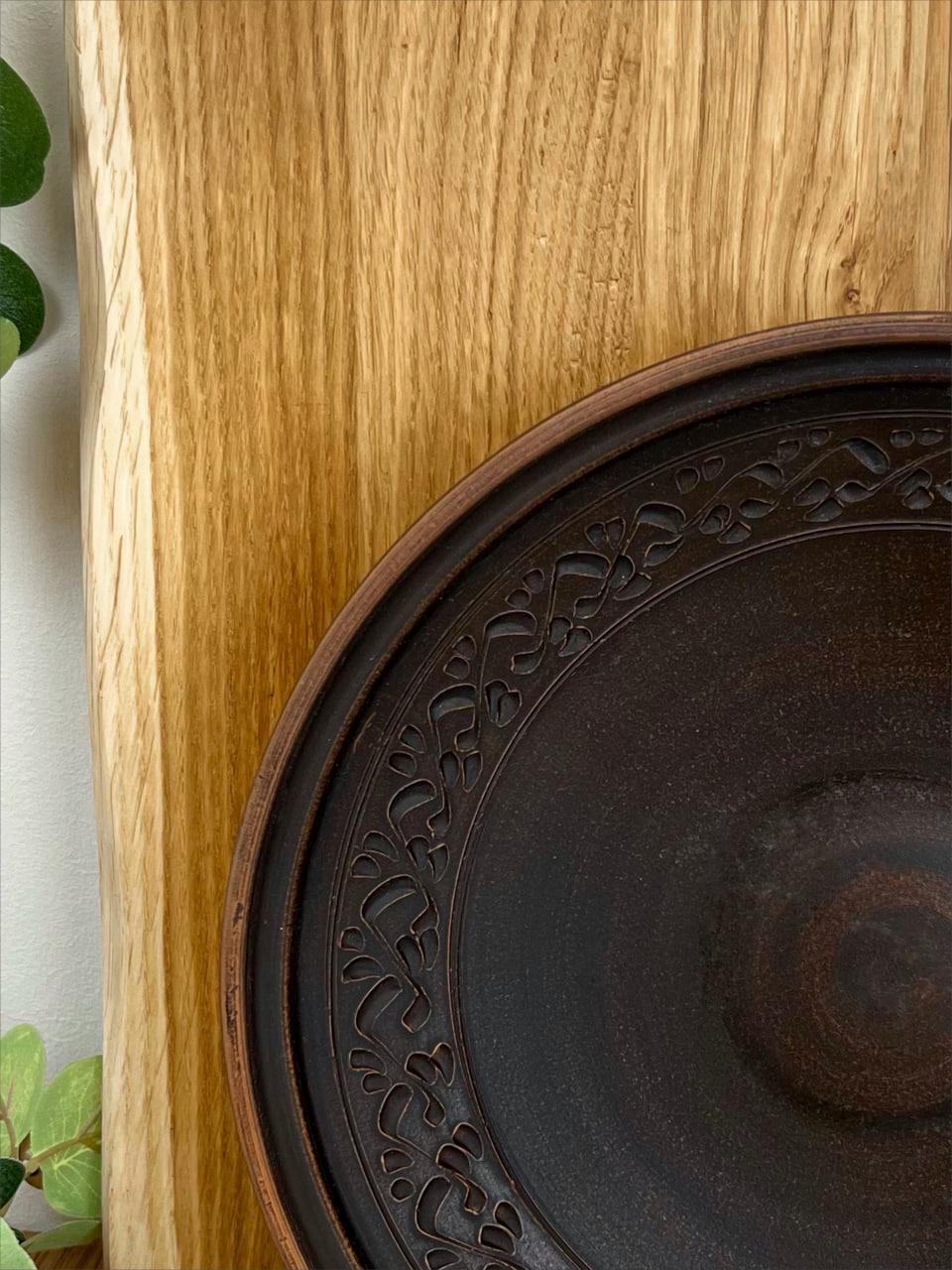 Фруктівниця керамічна глиняна різьблена декор 26 см (3000-30) - фото 4 Фруктівниця керамічна глиняна різьблена декор 26 см (3000-30) - фото 4