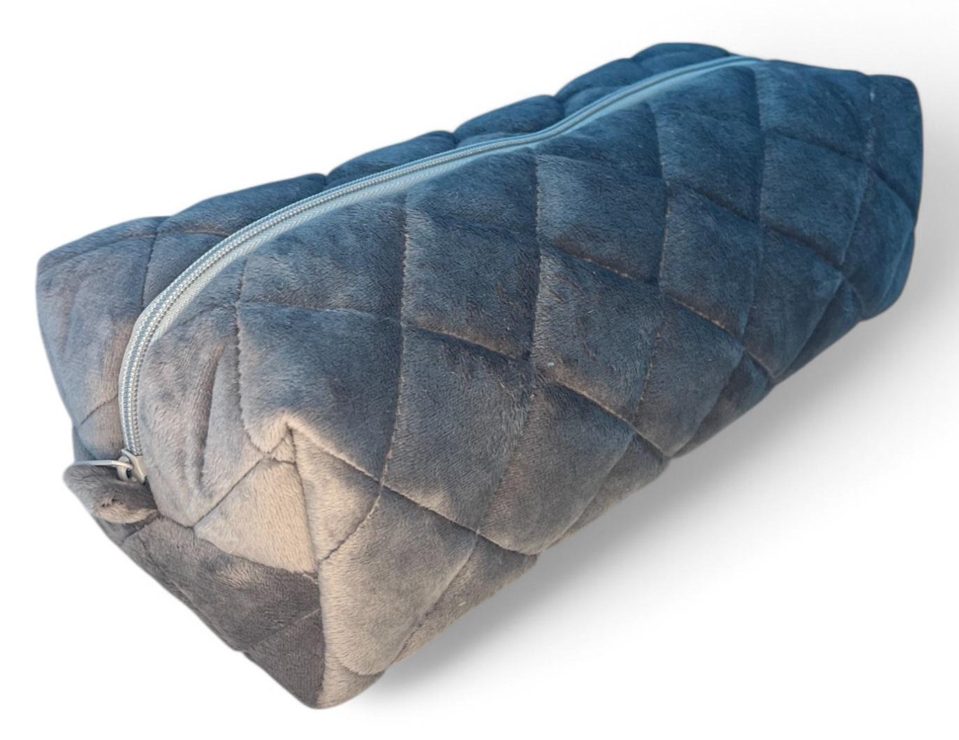 Косметичка плюшевая для дайсона Melani 35х15х10 см Графитовый Косметичка плюшевая для дайсона Melani 35х15х10 см Графитовый