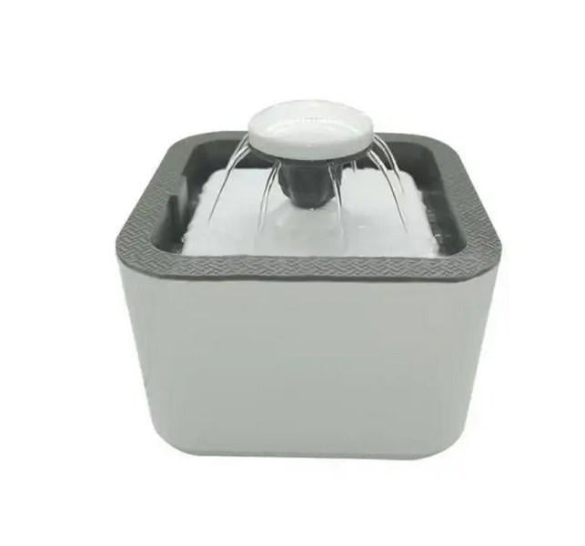 Поилка-фонтан автоматическая для кошек и собак Pet Water Fountain AUTAT трехуровневая фильтрация USB питание 2,5 л (30872081)