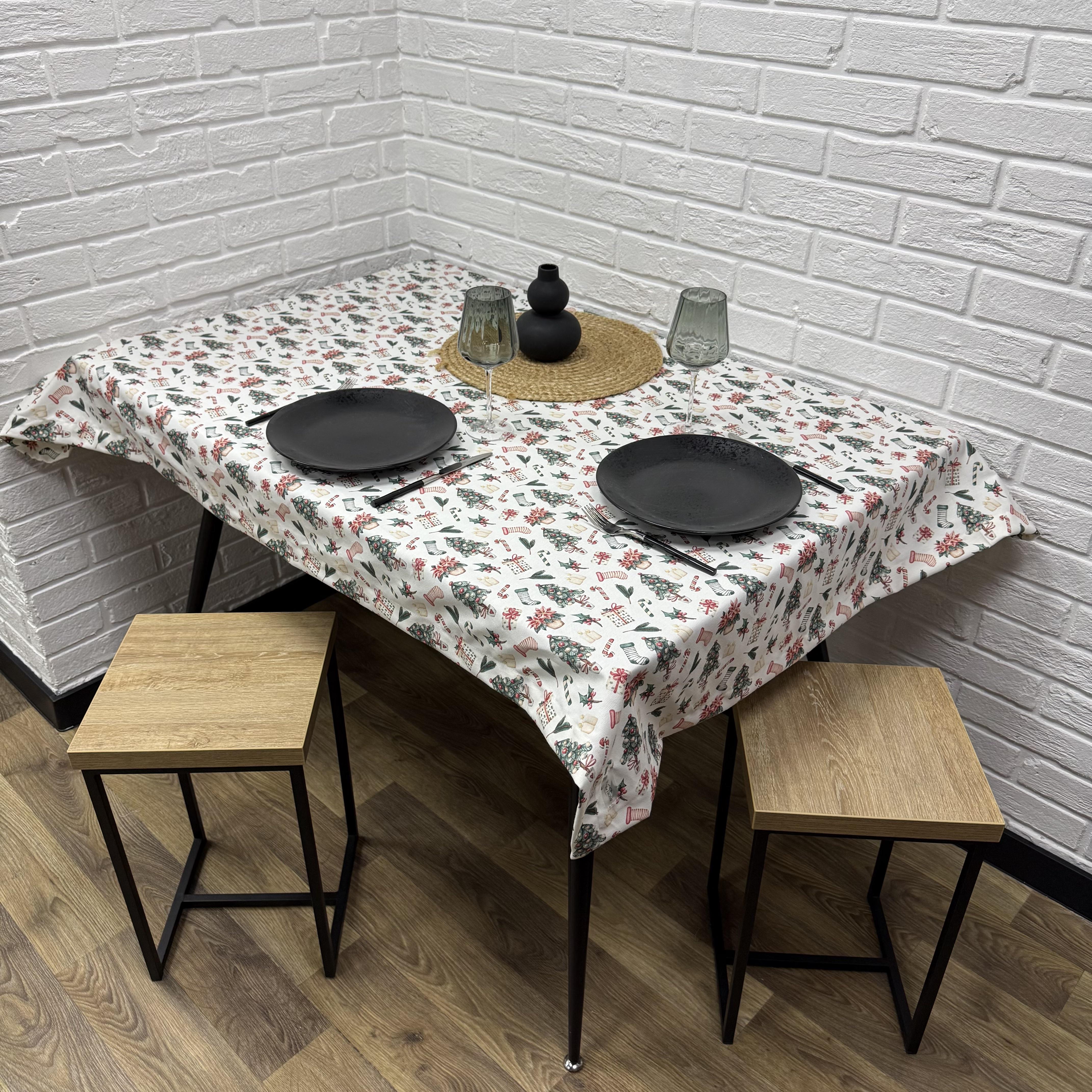 Скатерть новогодняя Comfort Home X-mas Mini Toys водоотталкивающая с тефлоновым покрытием 100x150 см