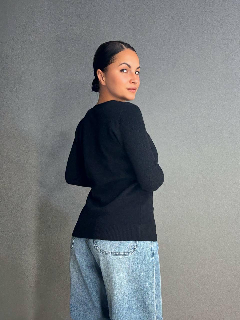 Свитер женский AN 02493 букле с пуговицами тонкий и теплый базовый One Size Черный - фото 8 Свитер женский AN 02493 букле с пуговицами тонкий и теплый базовый One Size Черный - фото 8