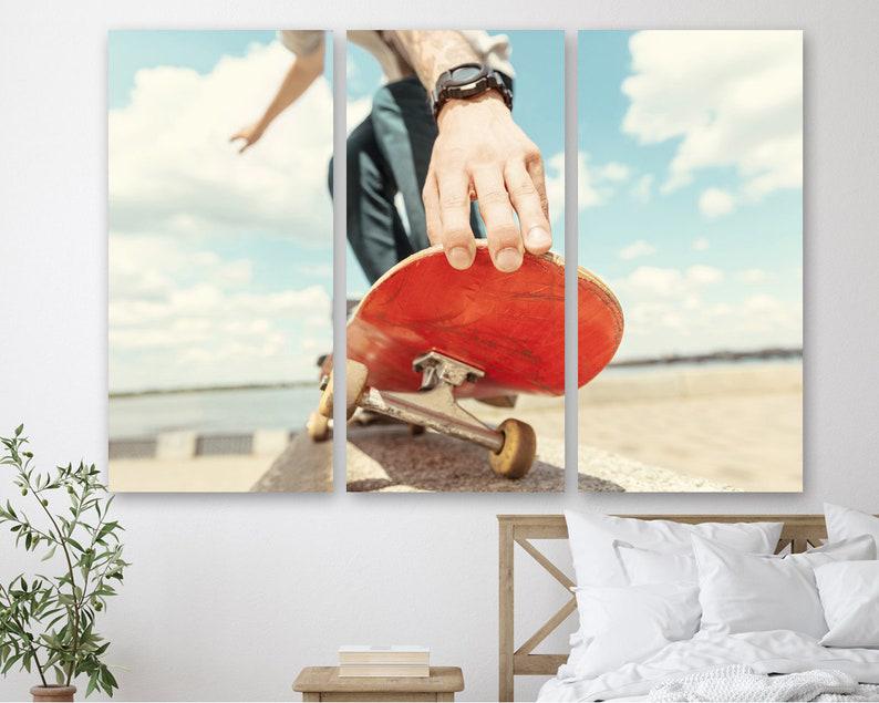 Модульная картина KIL Art Скейтбордист на холсте из трех частей 156x100 см (M3_XL_193)