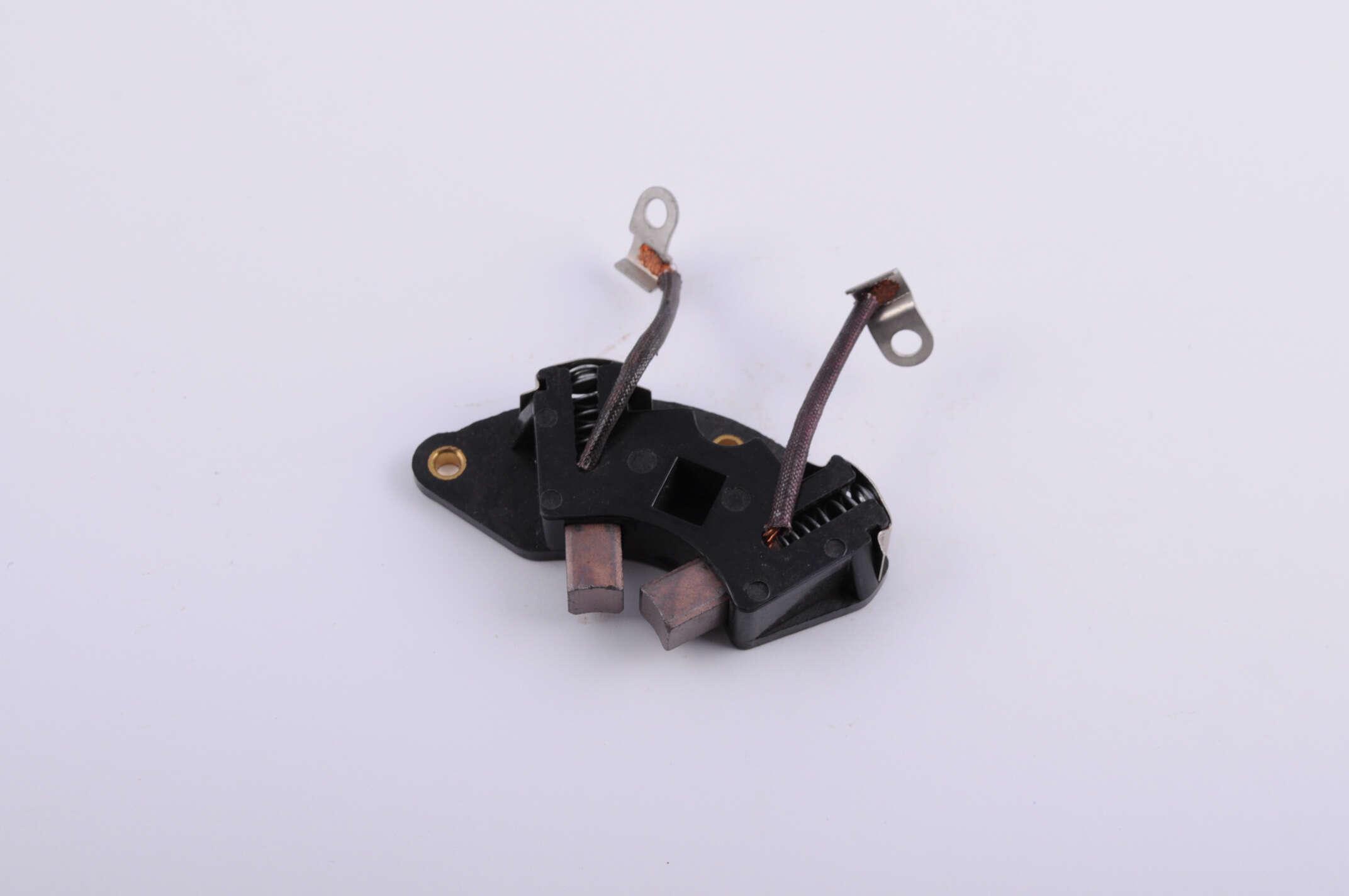 Щетки генератора ЯВА 6V с щеткодержателем SPARK mod A (G-873)